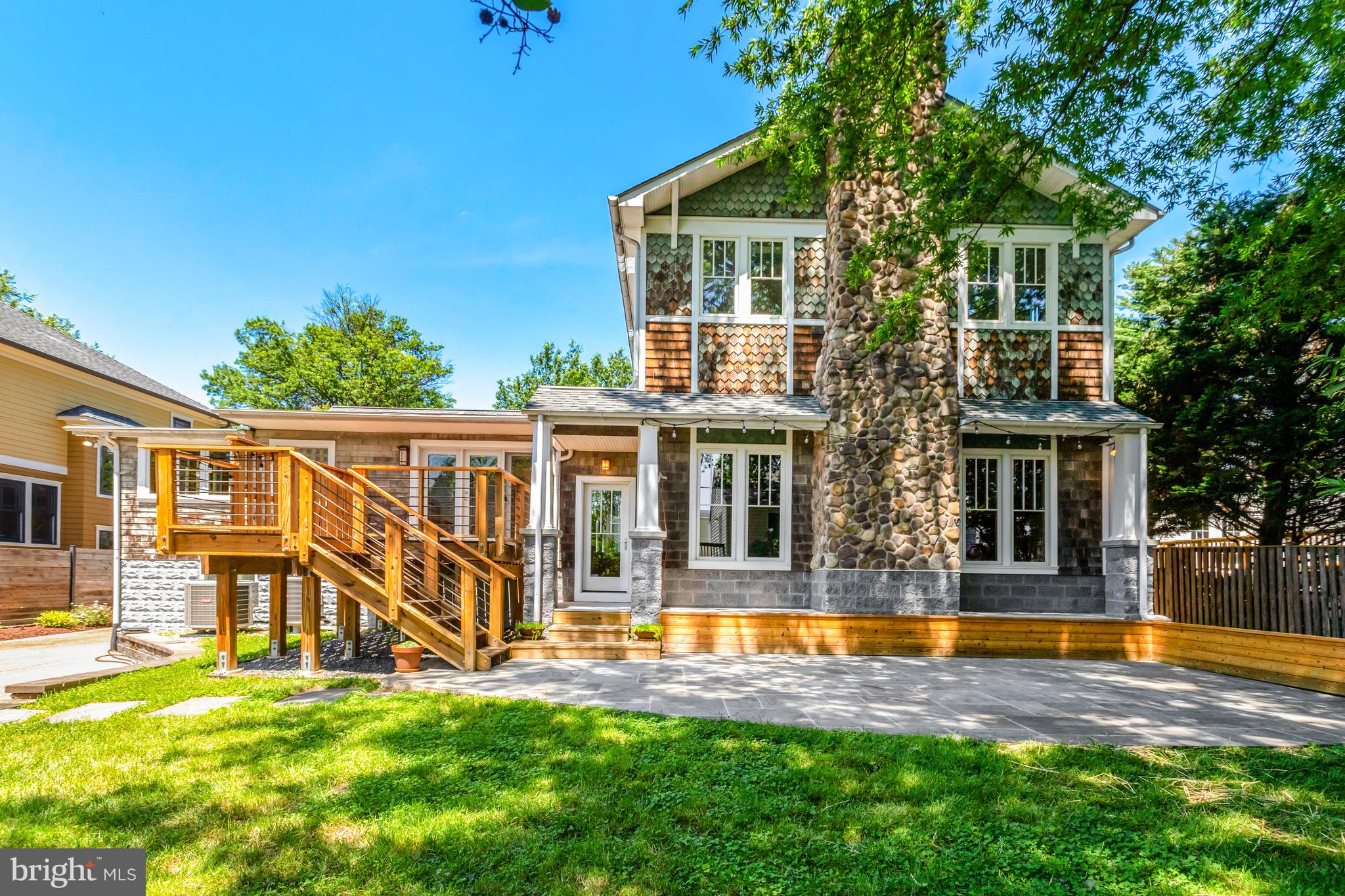 ADDISON HEIGHTS - Residential