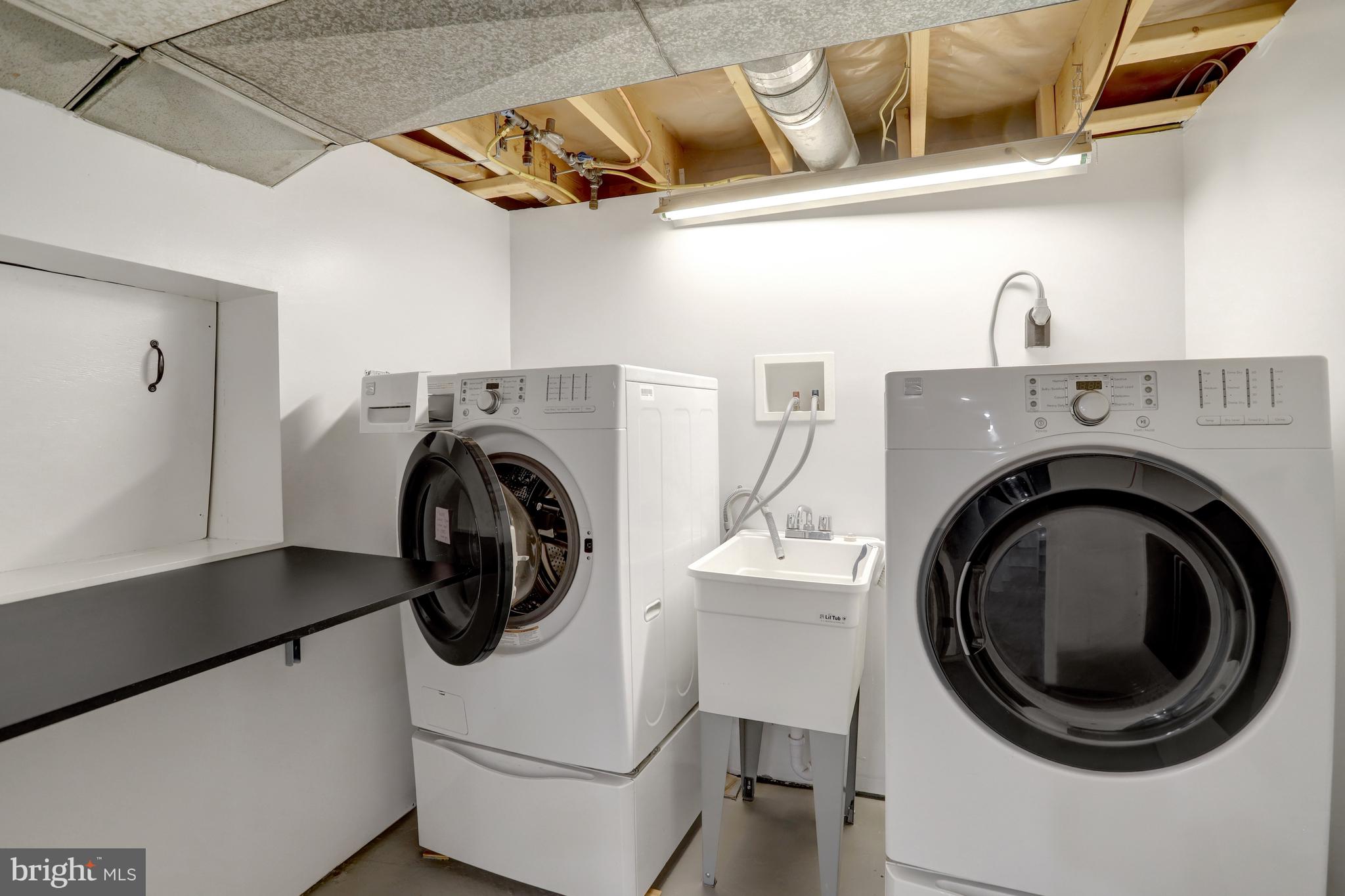 ADDISON HEIGHTS - Residential