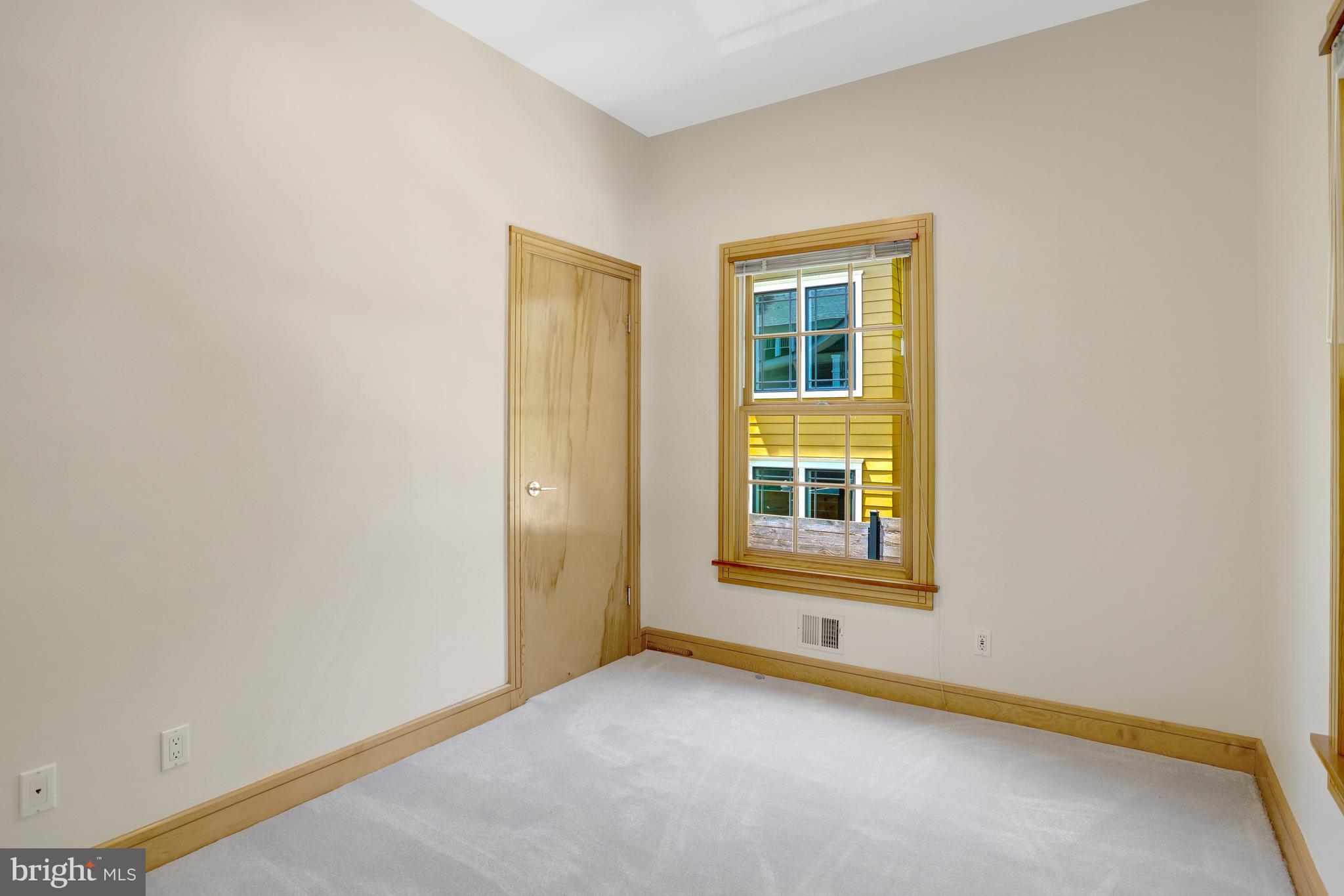 ADDISON HEIGHTS - Residential