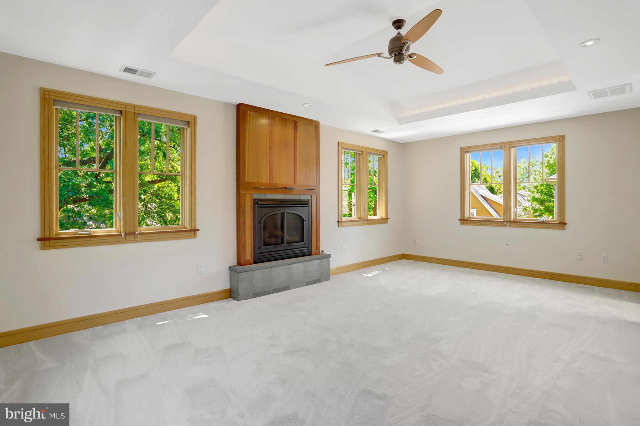 ADDISON HEIGHTS - Residential