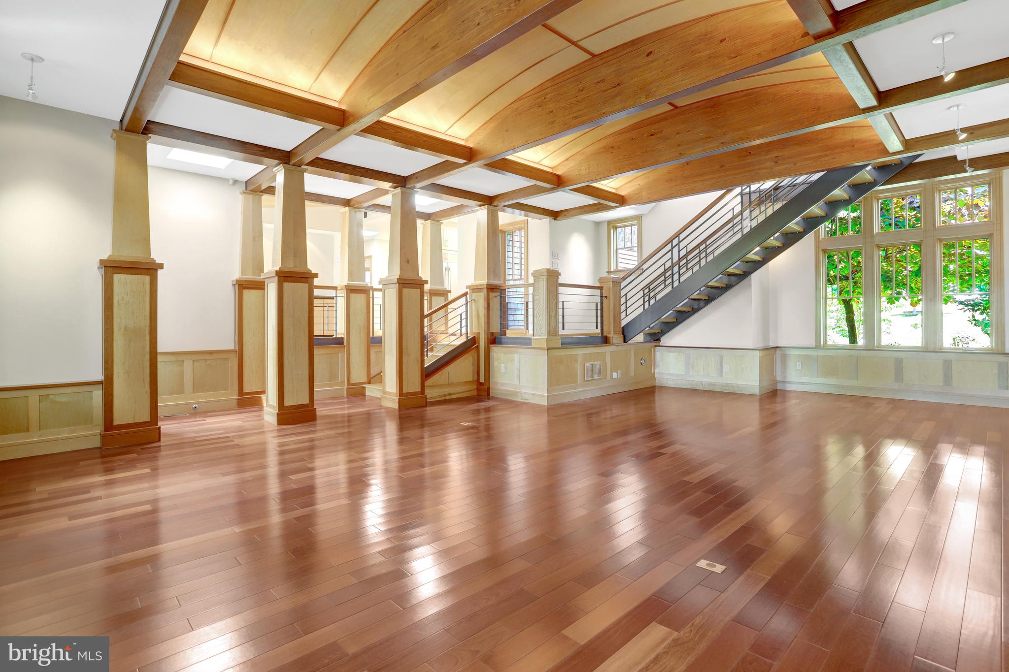 ADDISON HEIGHTS - Residential