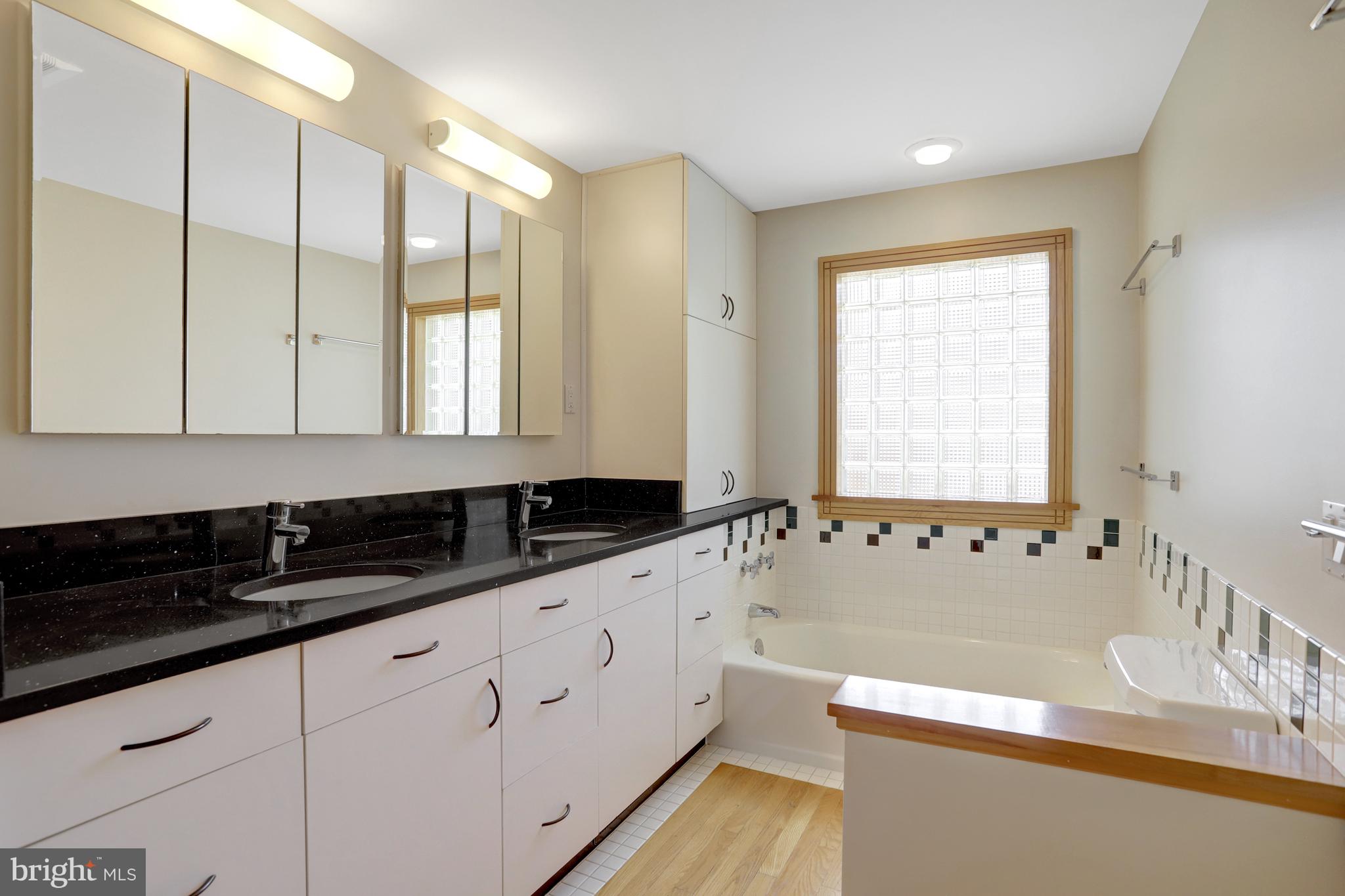 ADDISON HEIGHTS - Residential