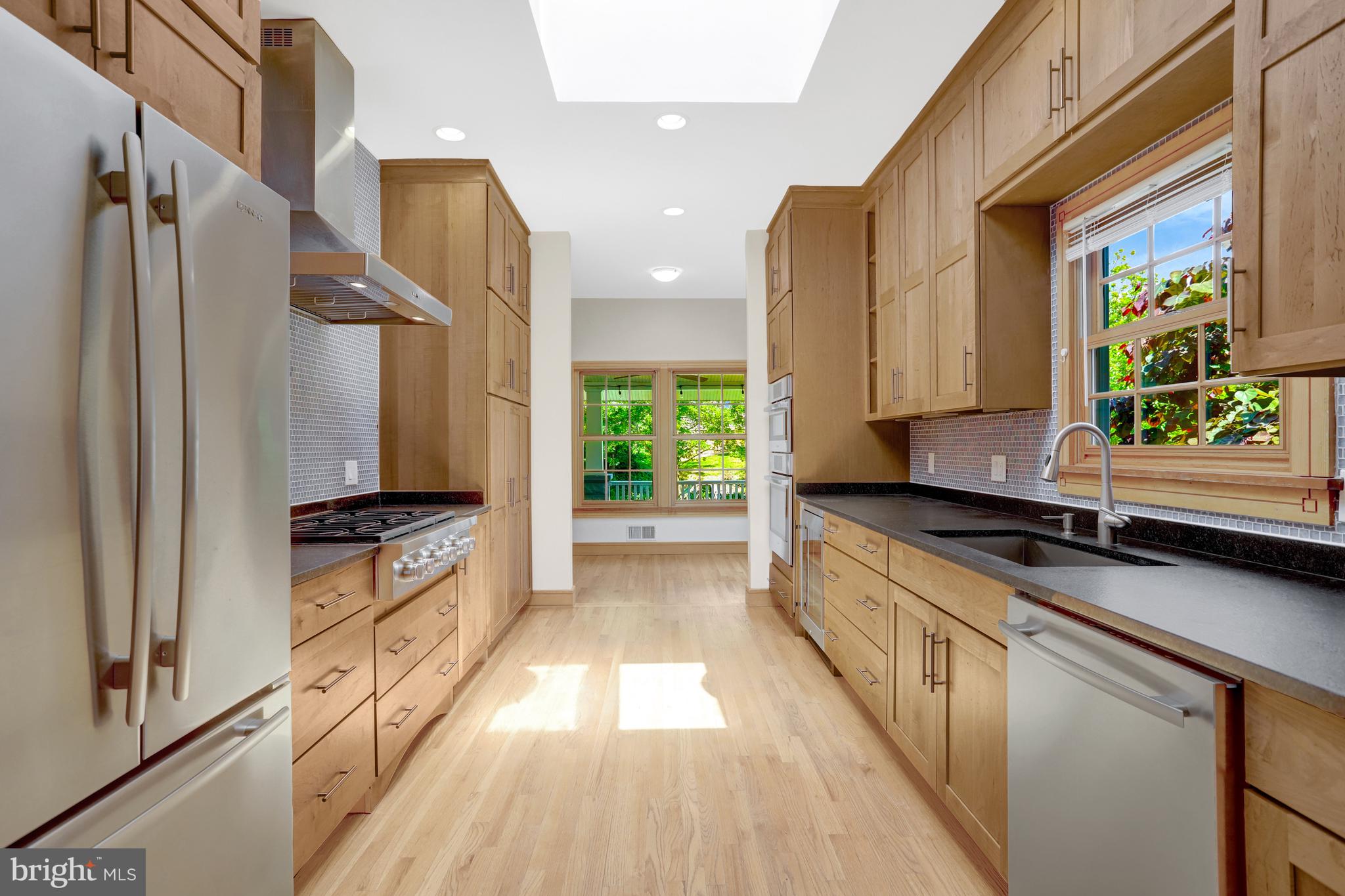 ADDISON HEIGHTS - Residential