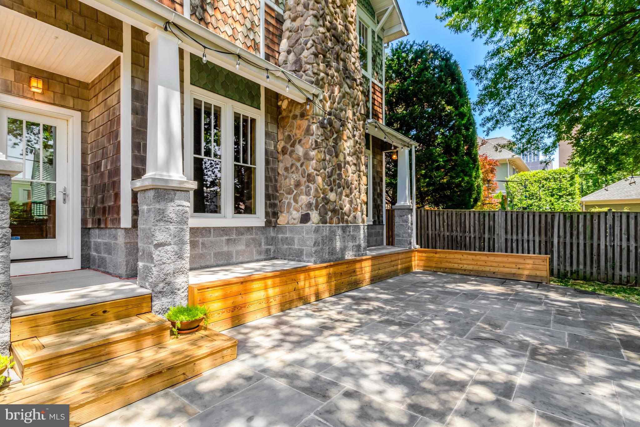 ADDISON HEIGHTS - Residential