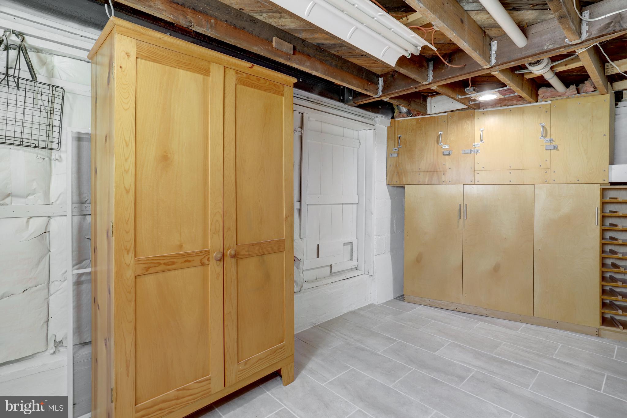 ADDISON HEIGHTS - Residential