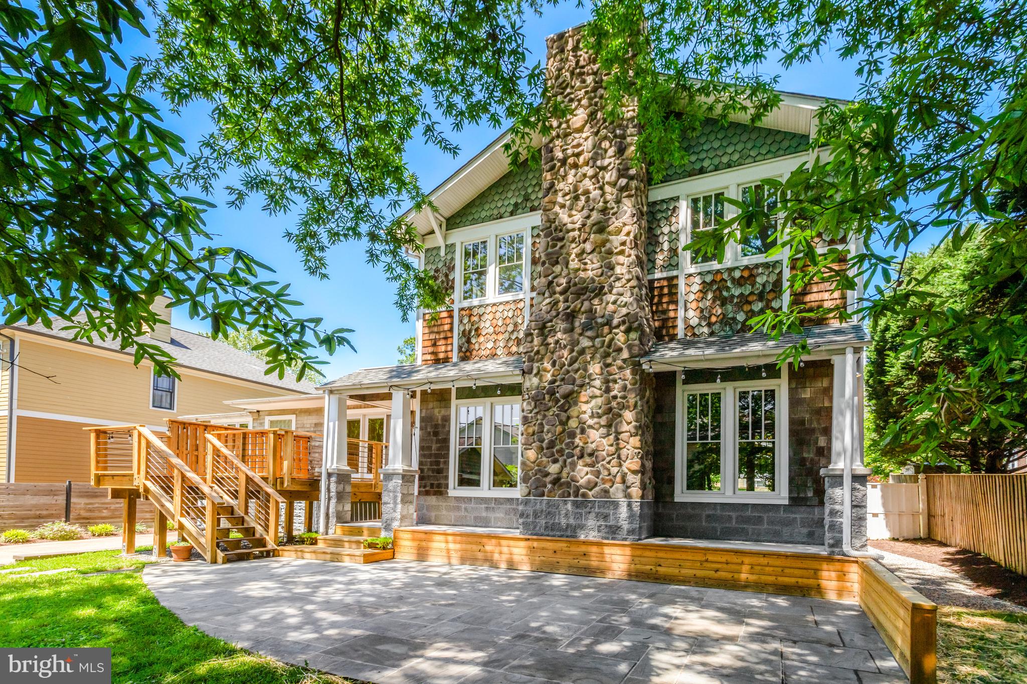 ADDISON HEIGHTS - Residential