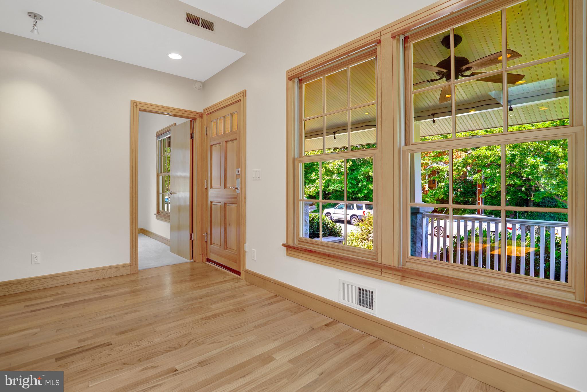 ADDISON HEIGHTS - Residential