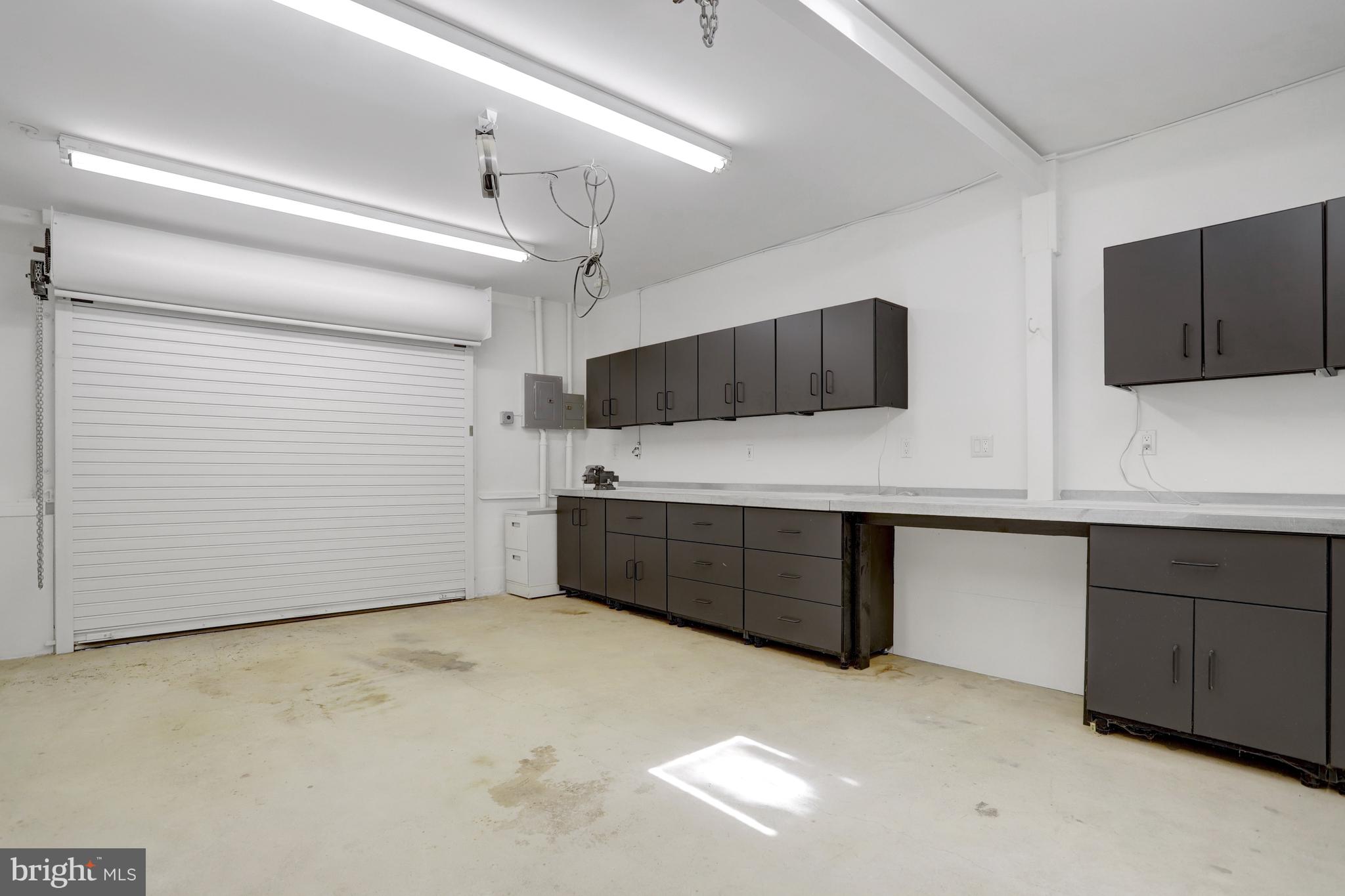 ADDISON HEIGHTS - Residential