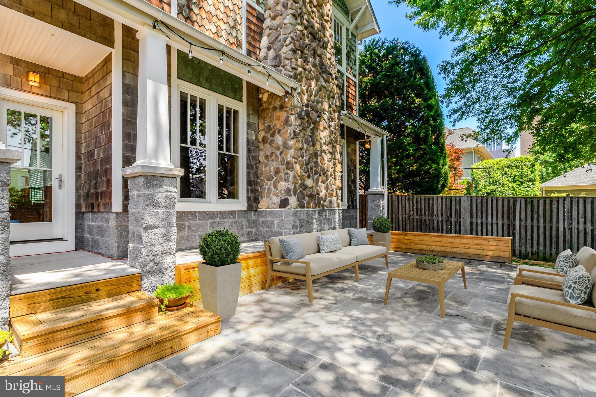 ADDISON HEIGHTS - Residential