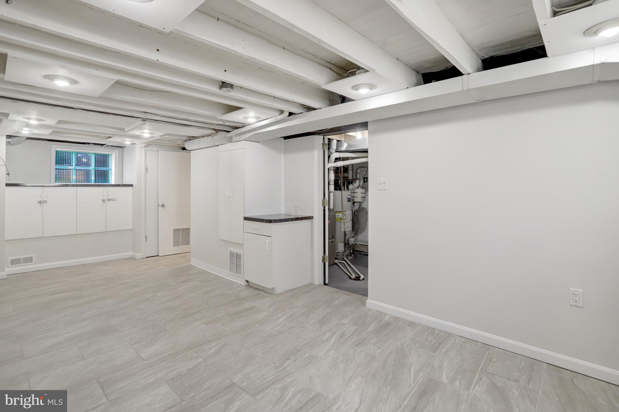 ADDISON HEIGHTS - Residential