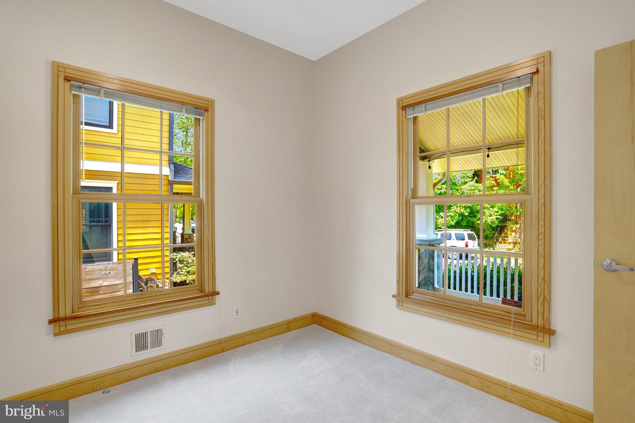 ADDISON HEIGHTS - Residential