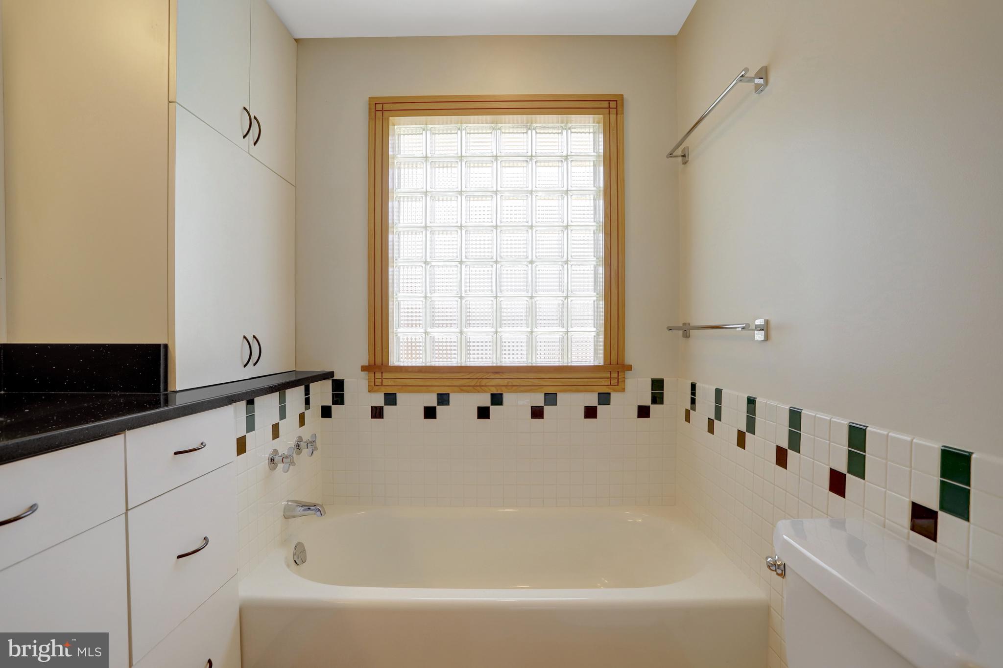 ADDISON HEIGHTS - Residential