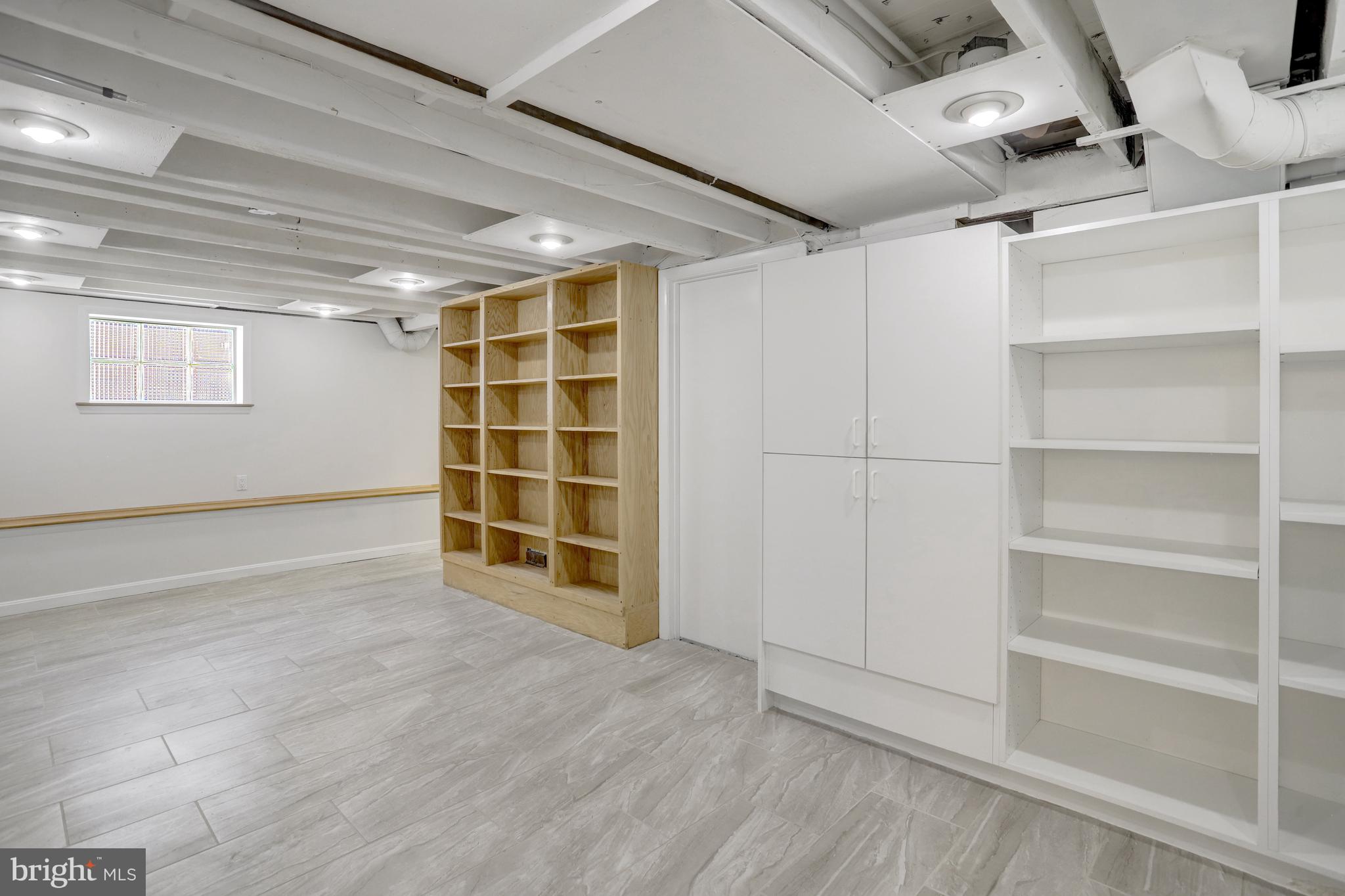 ADDISON HEIGHTS - Residential