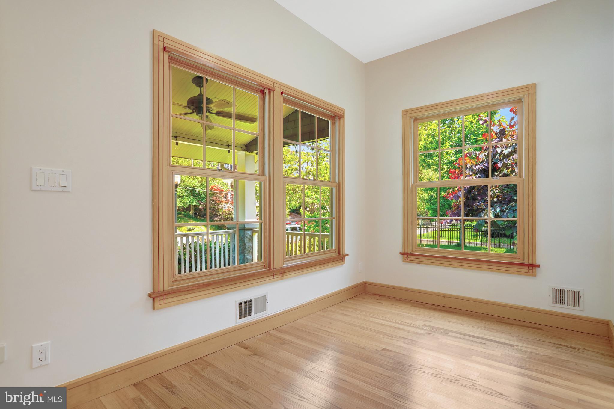 ADDISON HEIGHTS - Residential