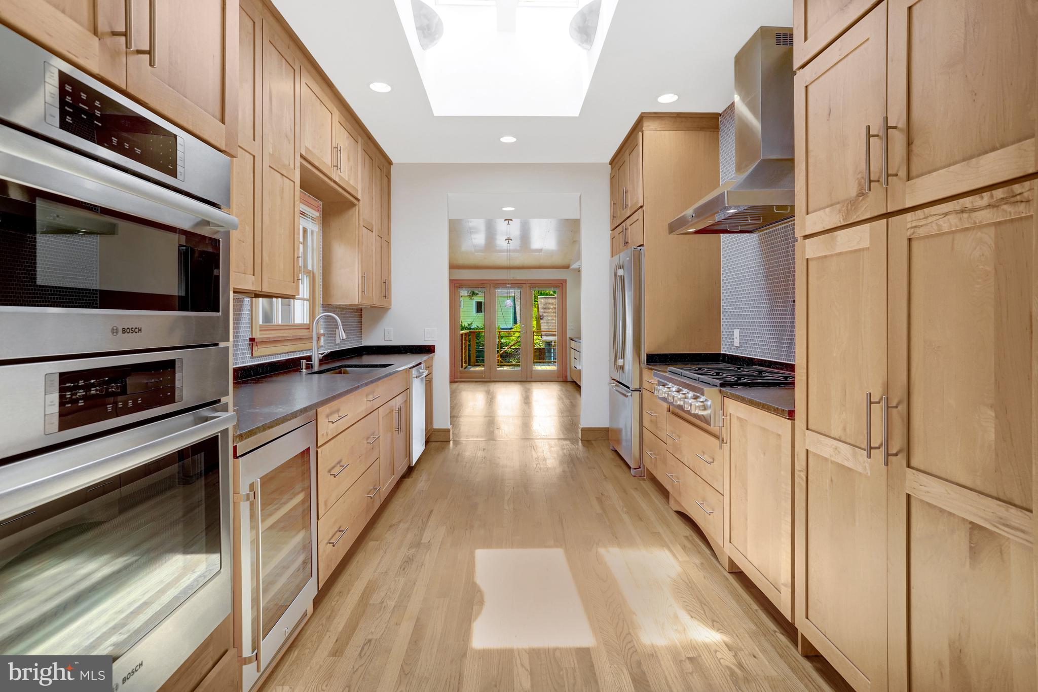 ADDISON HEIGHTS - Residential