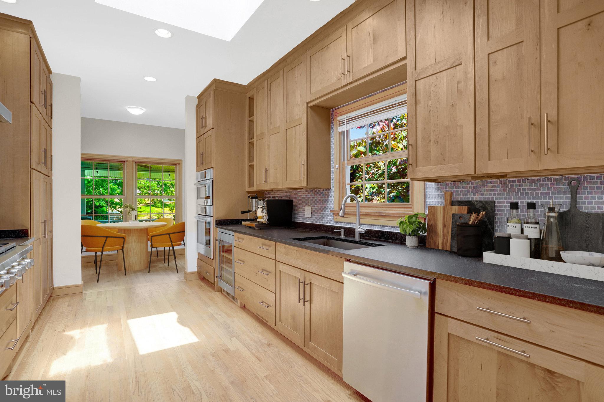 ADDISON HEIGHTS - Residential