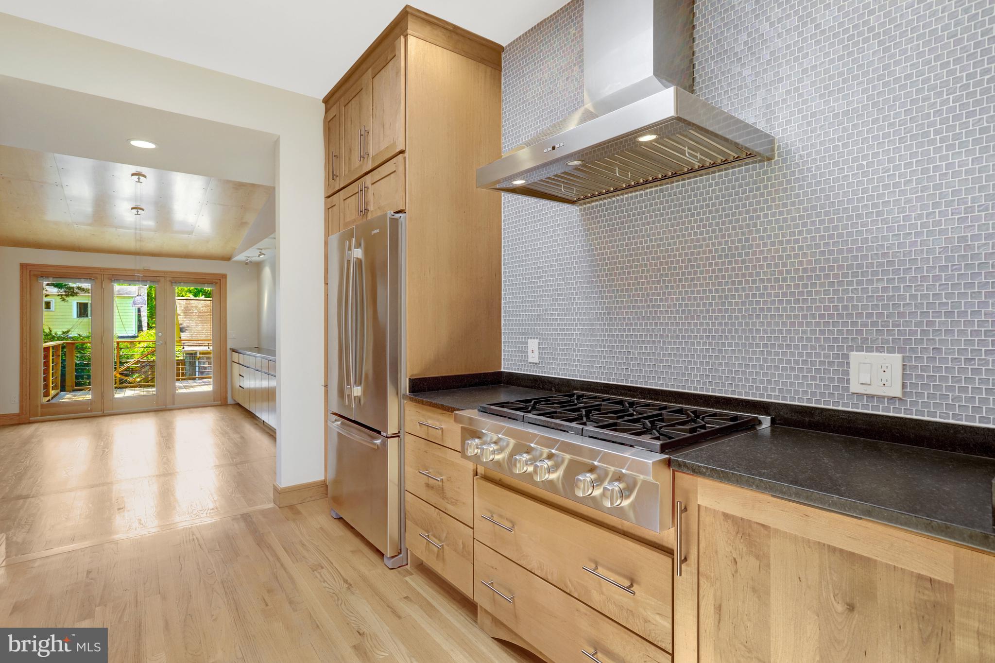 ADDISON HEIGHTS - Residential