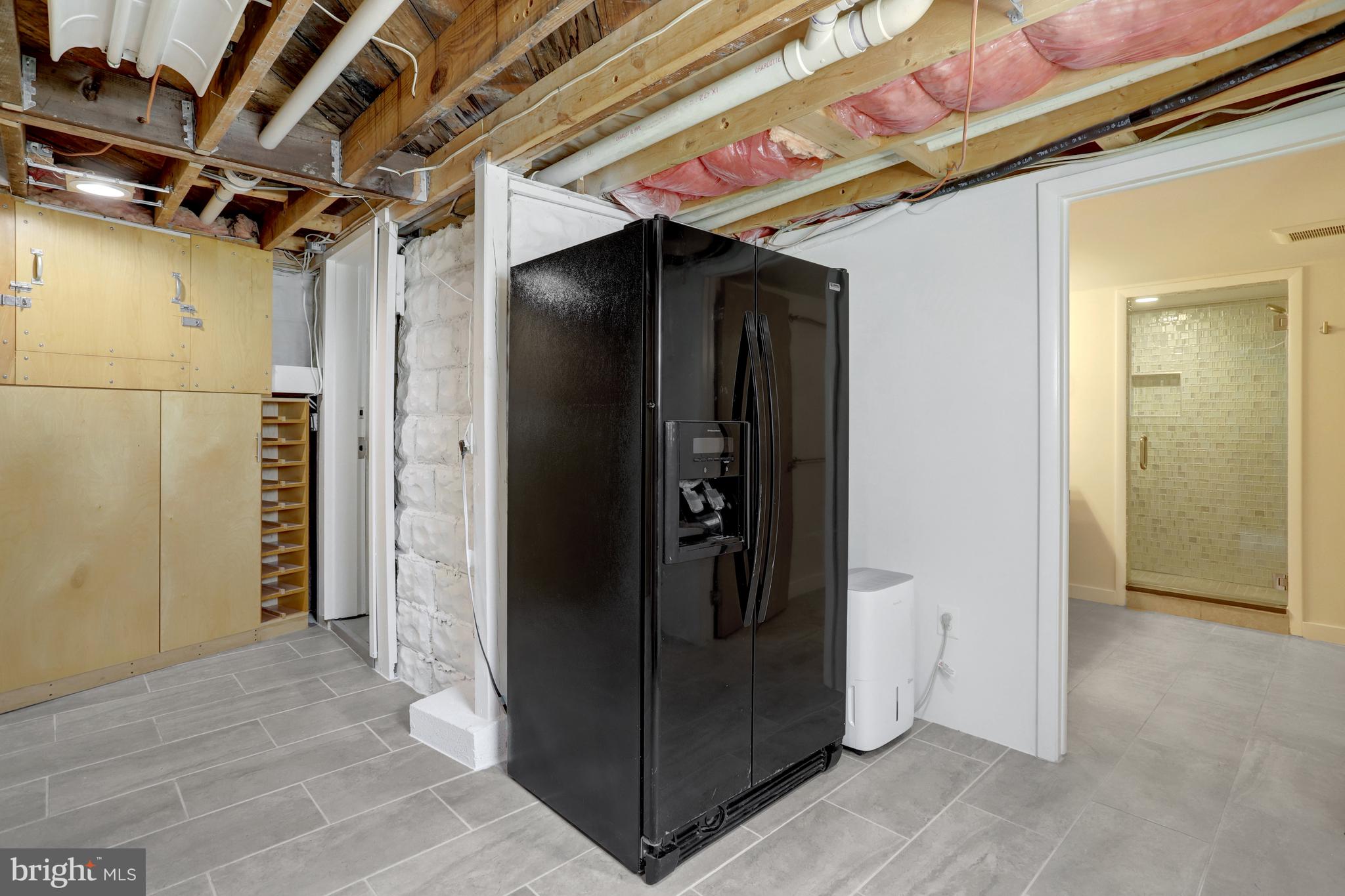 ADDISON HEIGHTS - Residential