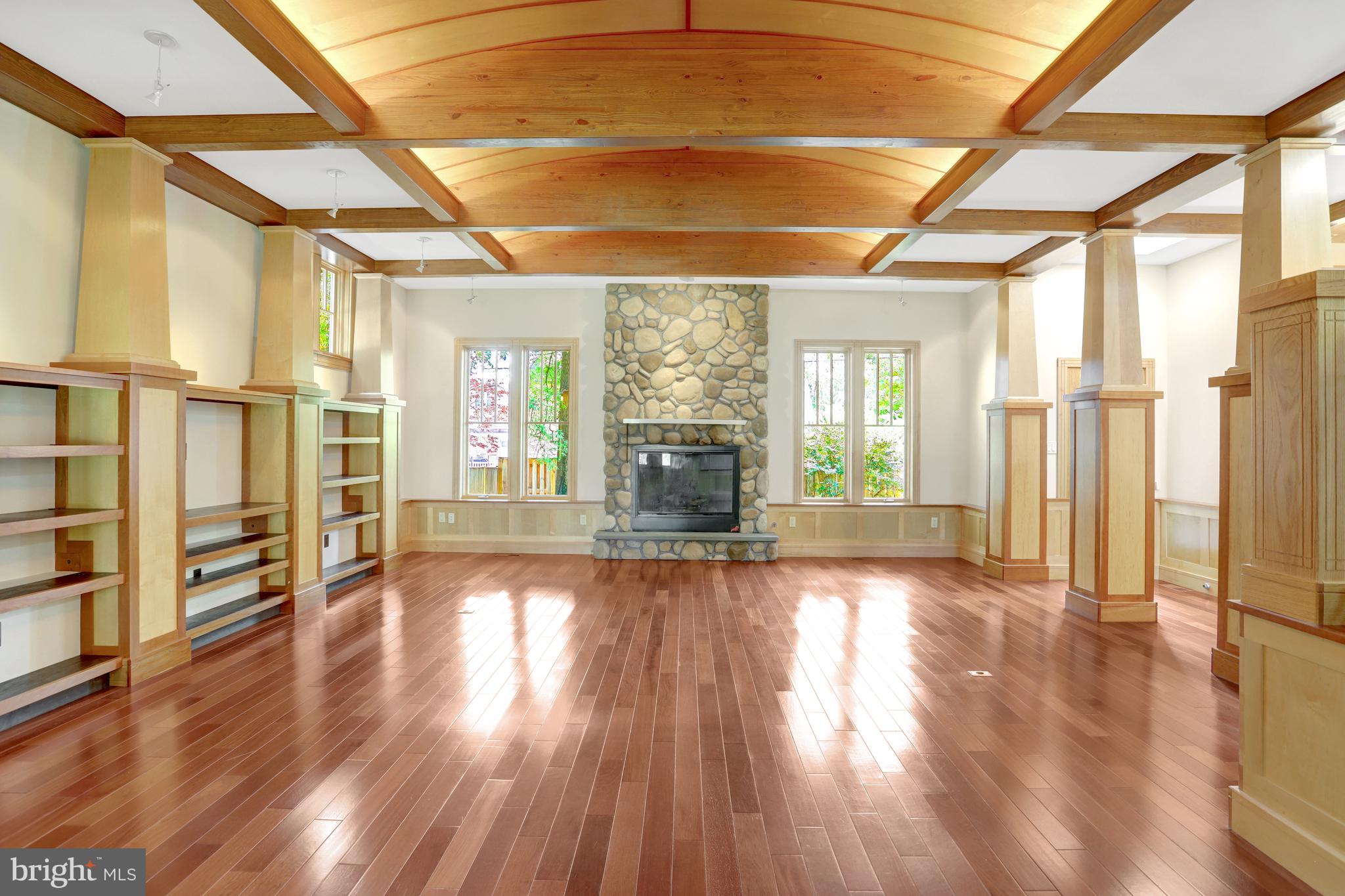 ADDISON HEIGHTS - Residential