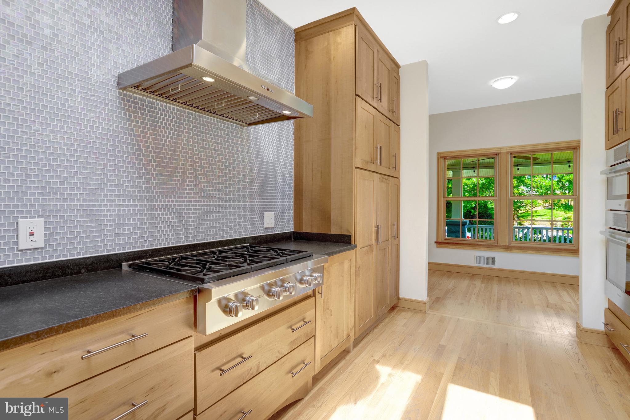 ADDISON HEIGHTS - Residential