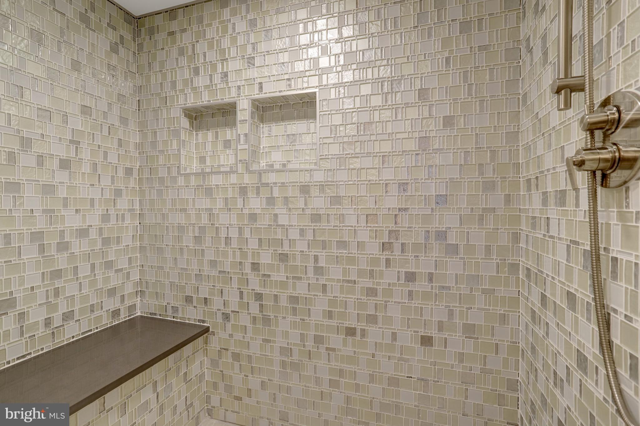 ADDISON HEIGHTS - Residential