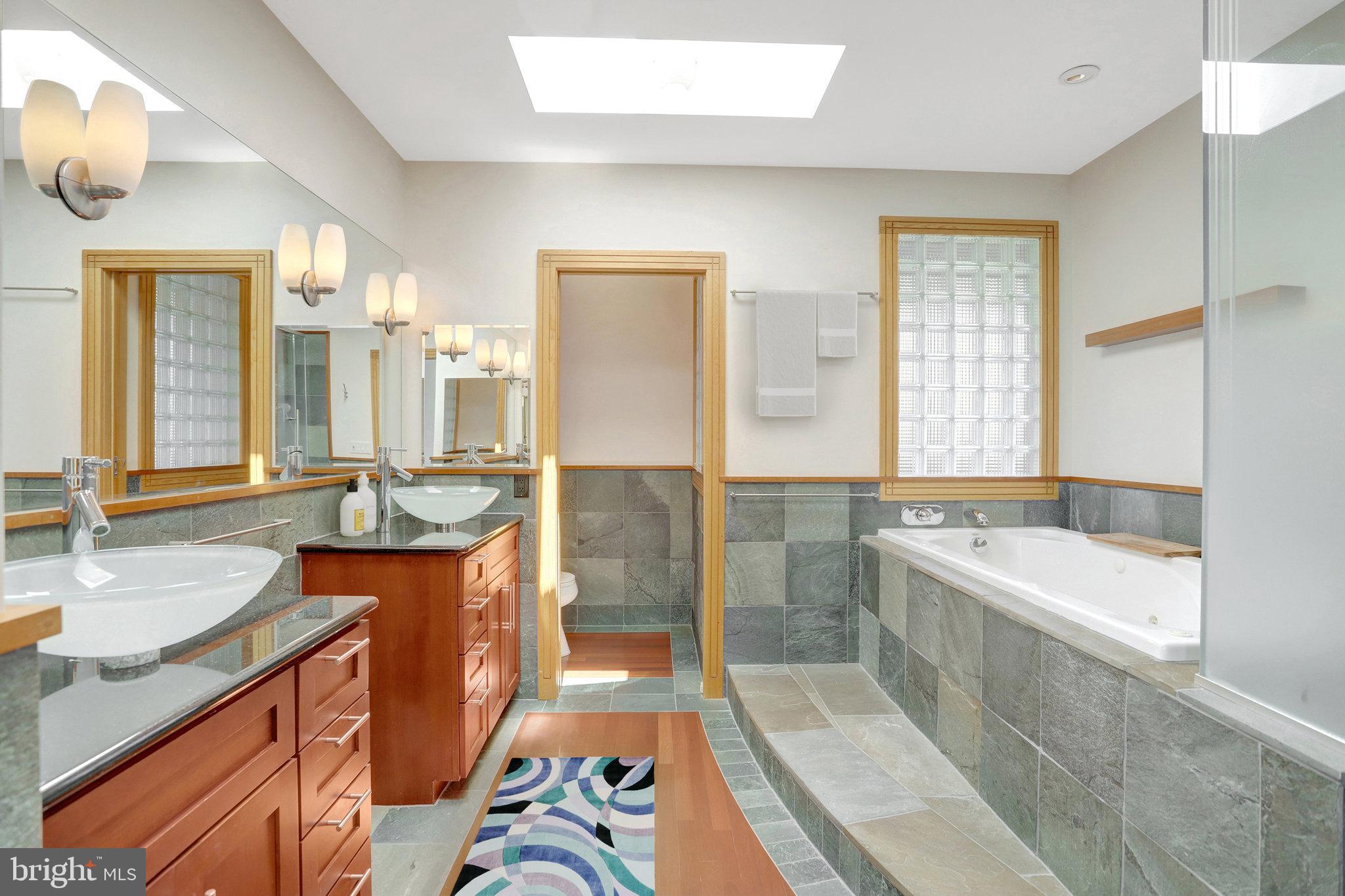 ADDISON HEIGHTS - Residential