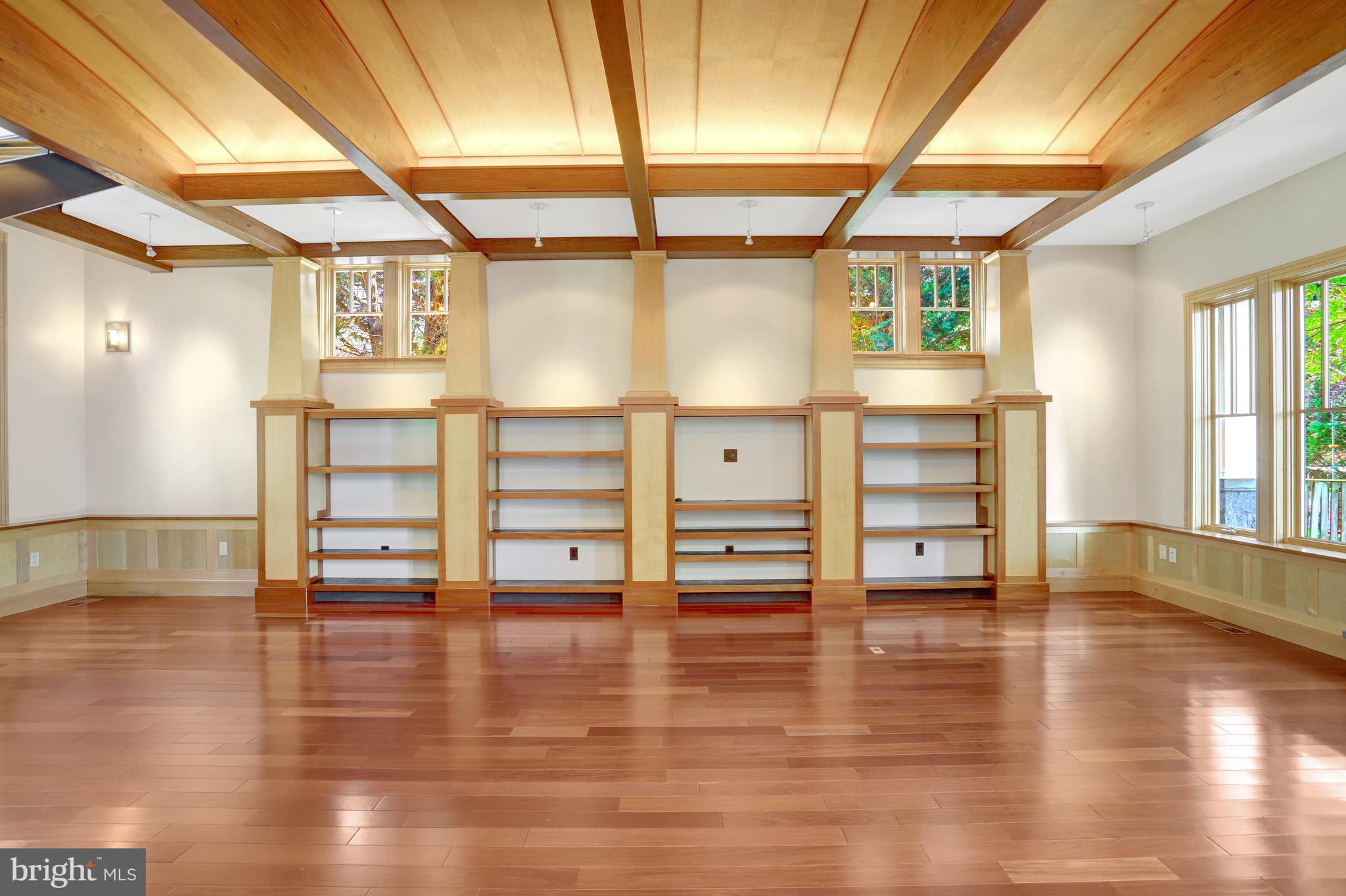 ADDISON HEIGHTS - Residential