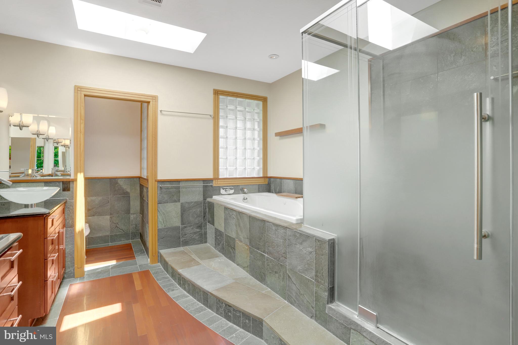 ADDISON HEIGHTS - Residential