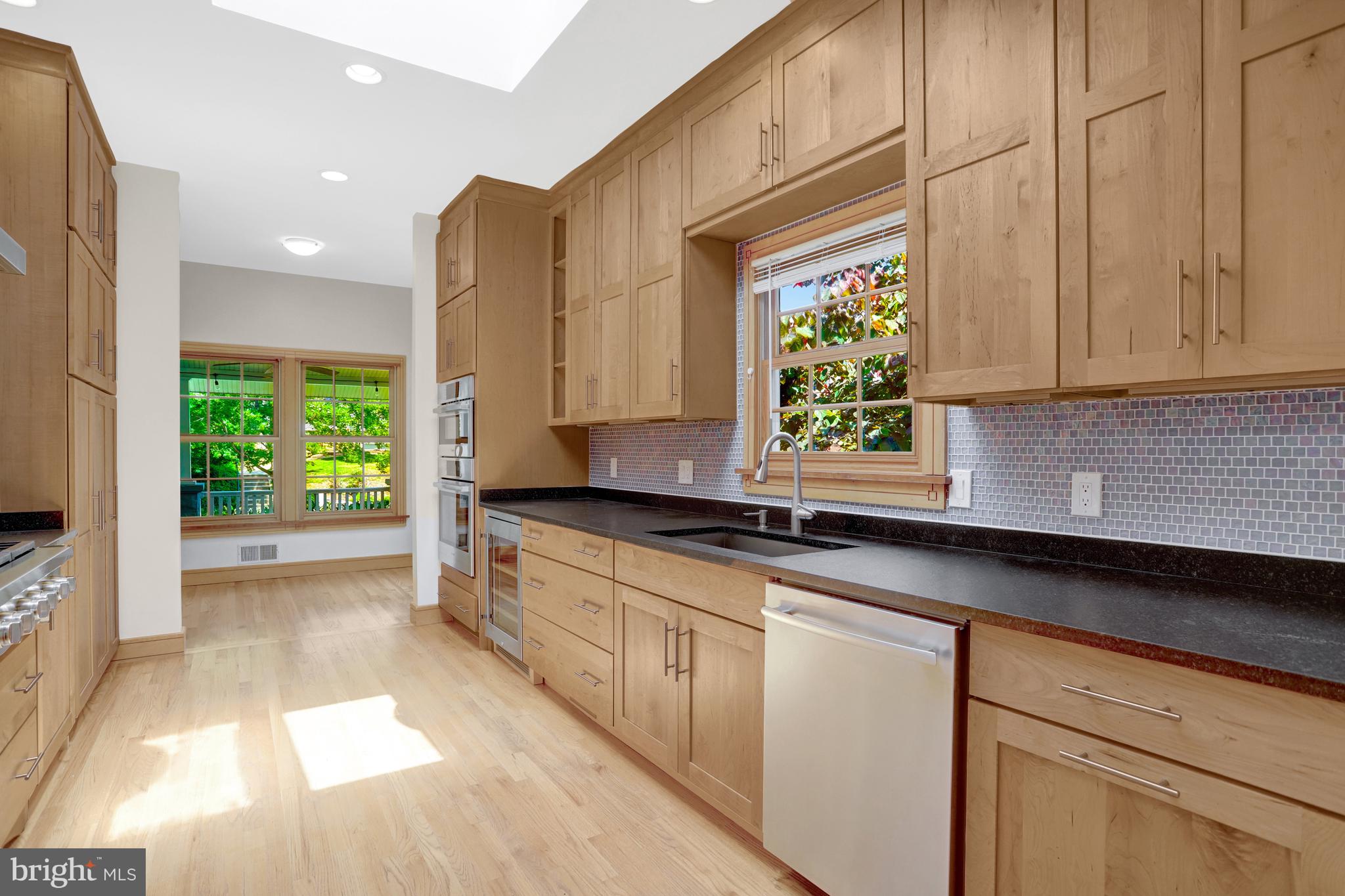 ADDISON HEIGHTS - Residential