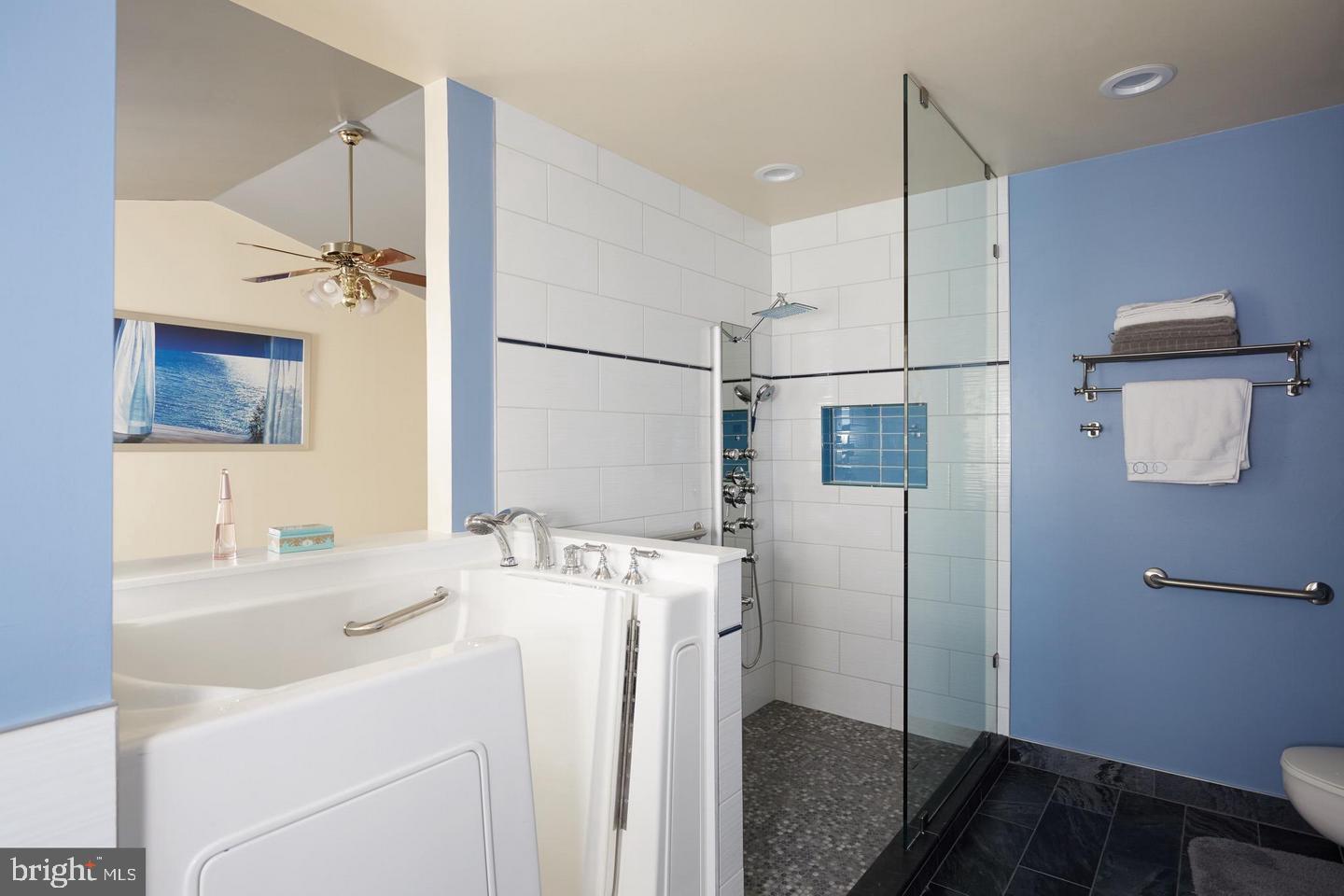 DECOVERLY ADVENTURE - Residential Lease