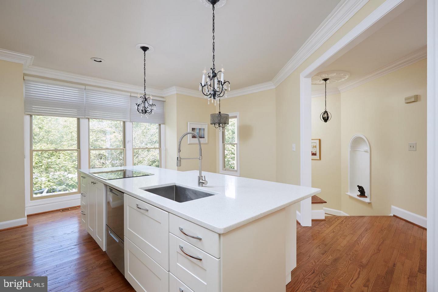 DECOVERLY ADVENTURE - Residential Lease