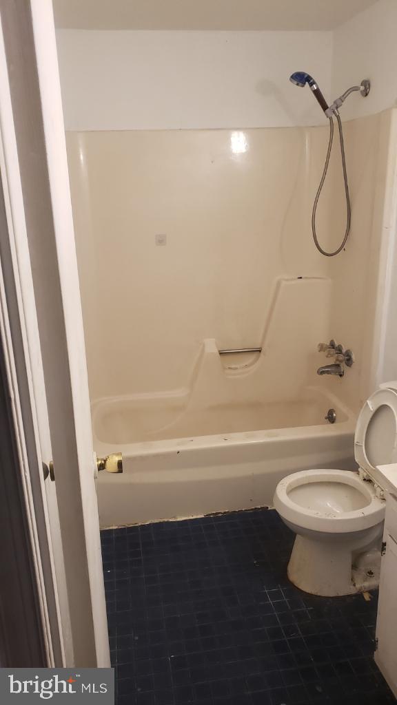 NORTHRIDGE - Residential