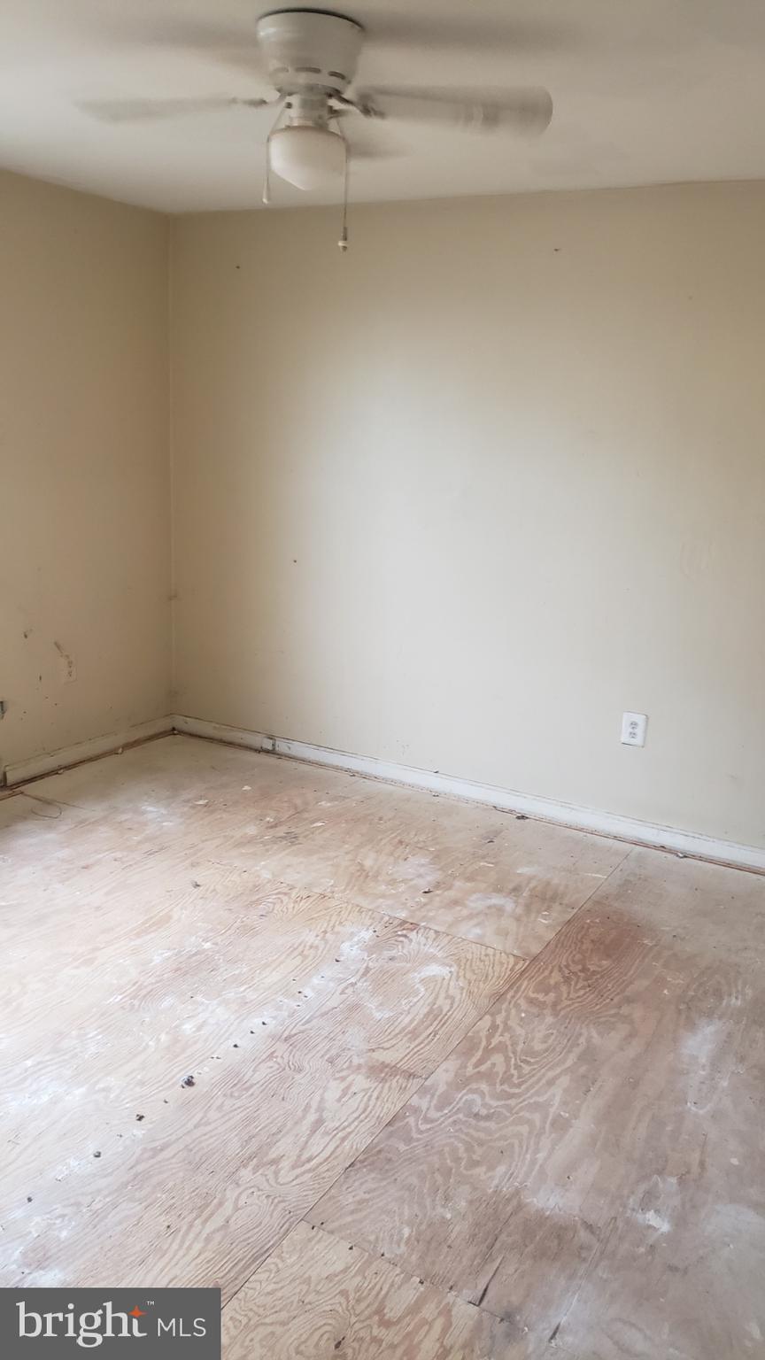 NORTHRIDGE - Residential