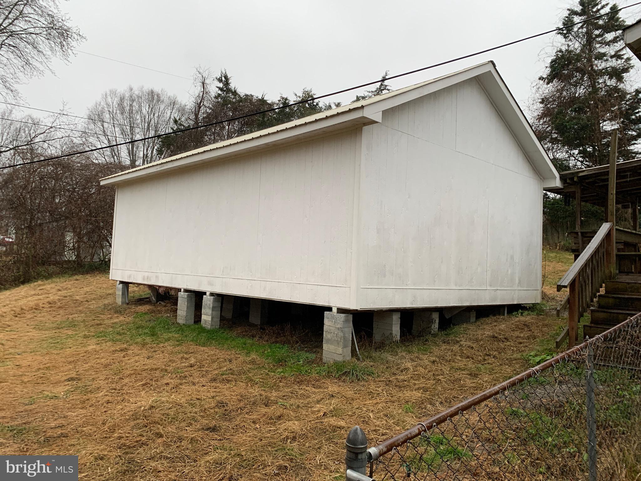 NORTHRIDGE - Residential