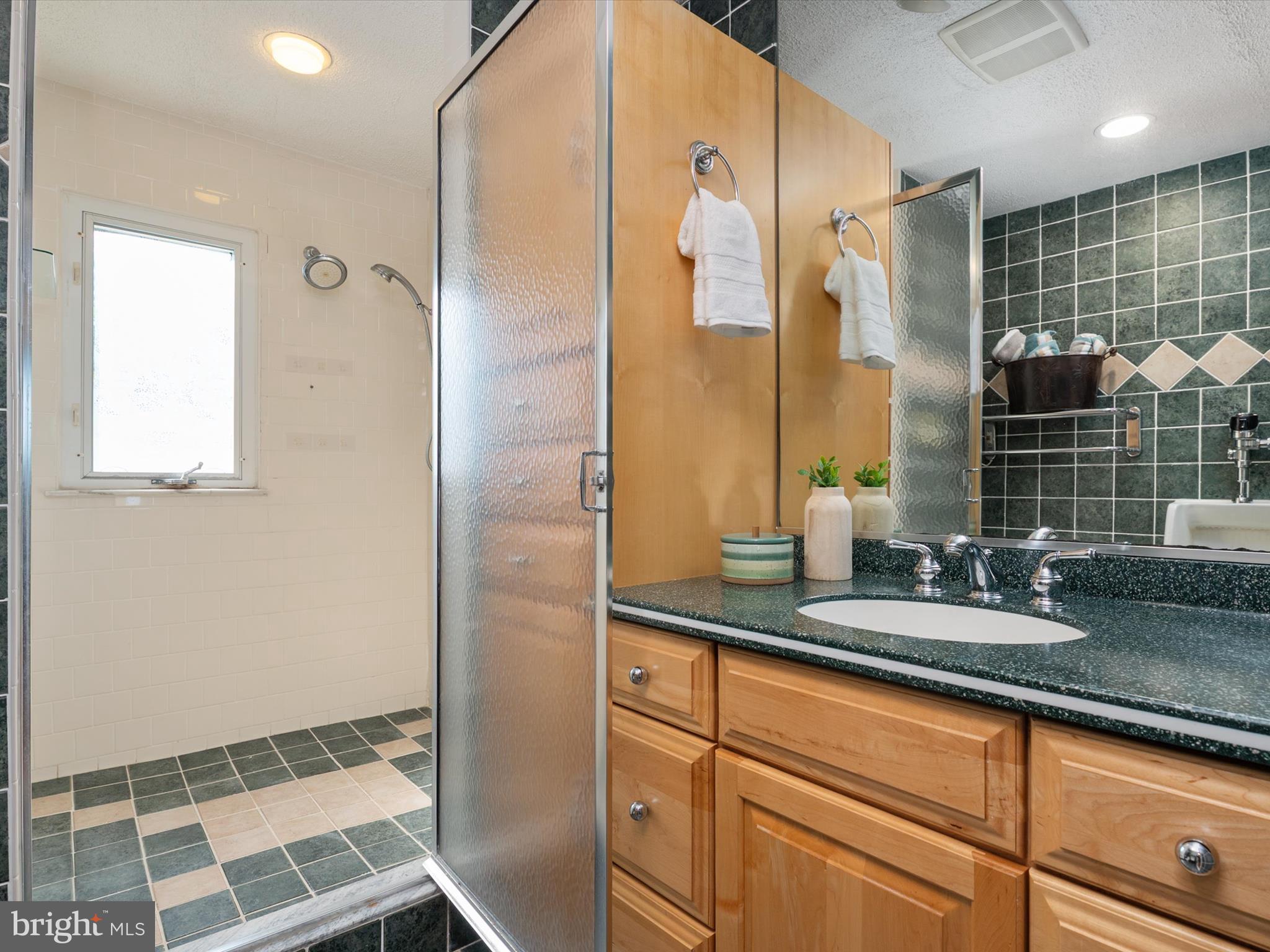 HARBOR VIEW - Residential