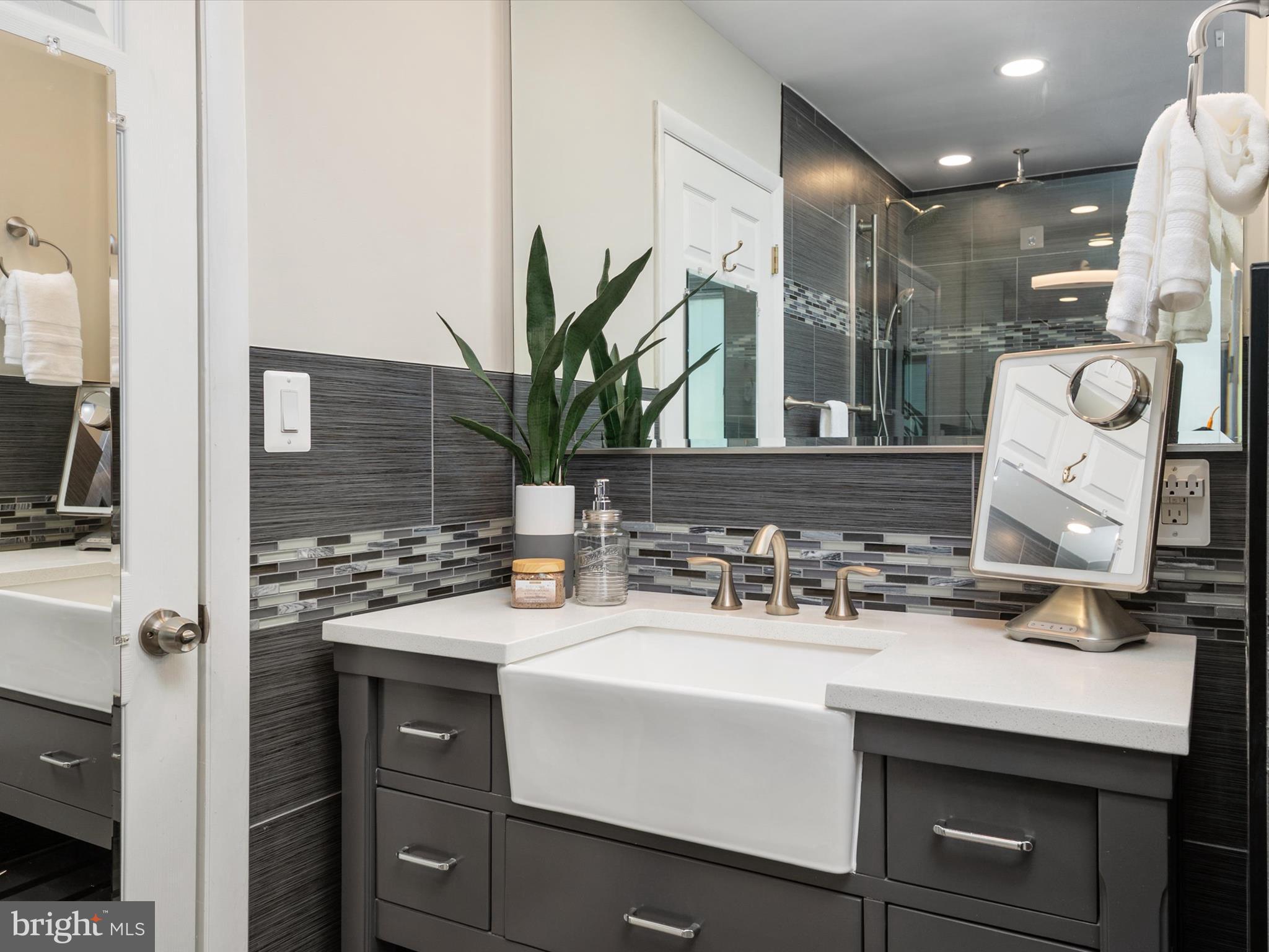 HARBOR VIEW - Residential