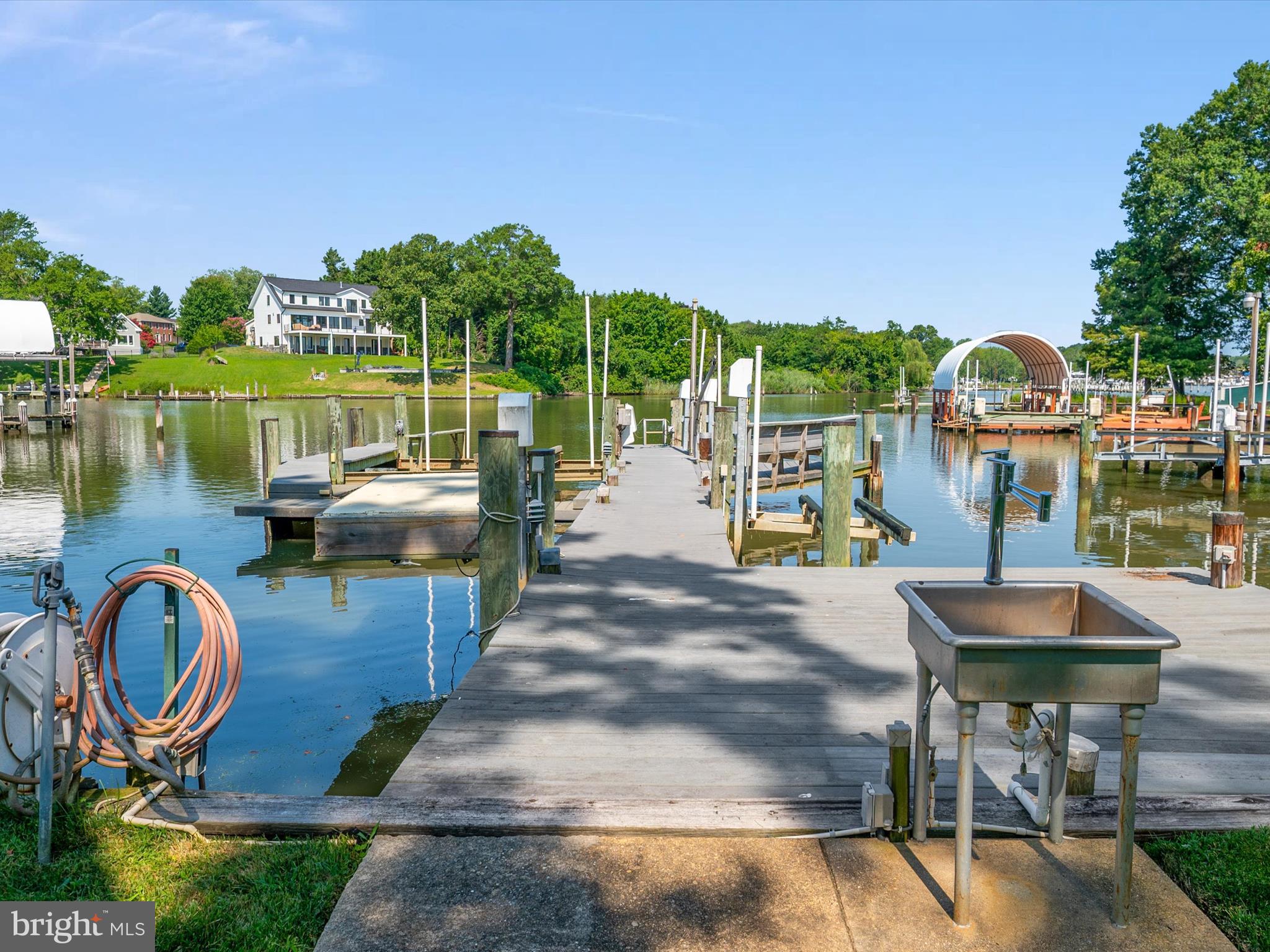 1207 BAY VIEW COURT