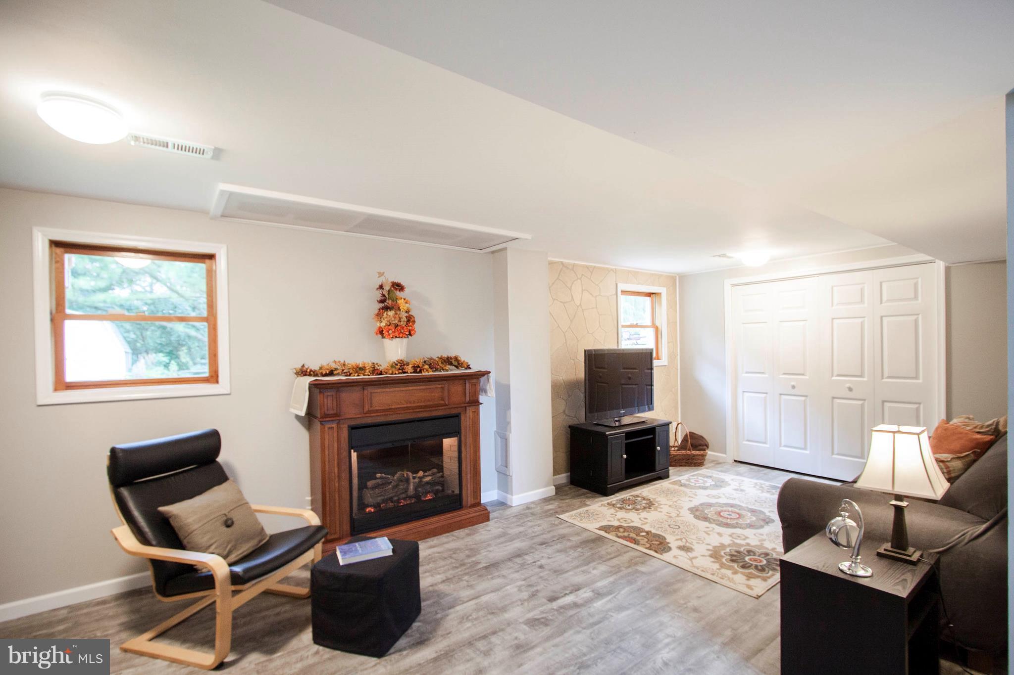 HERITAGE WOODS - Residential