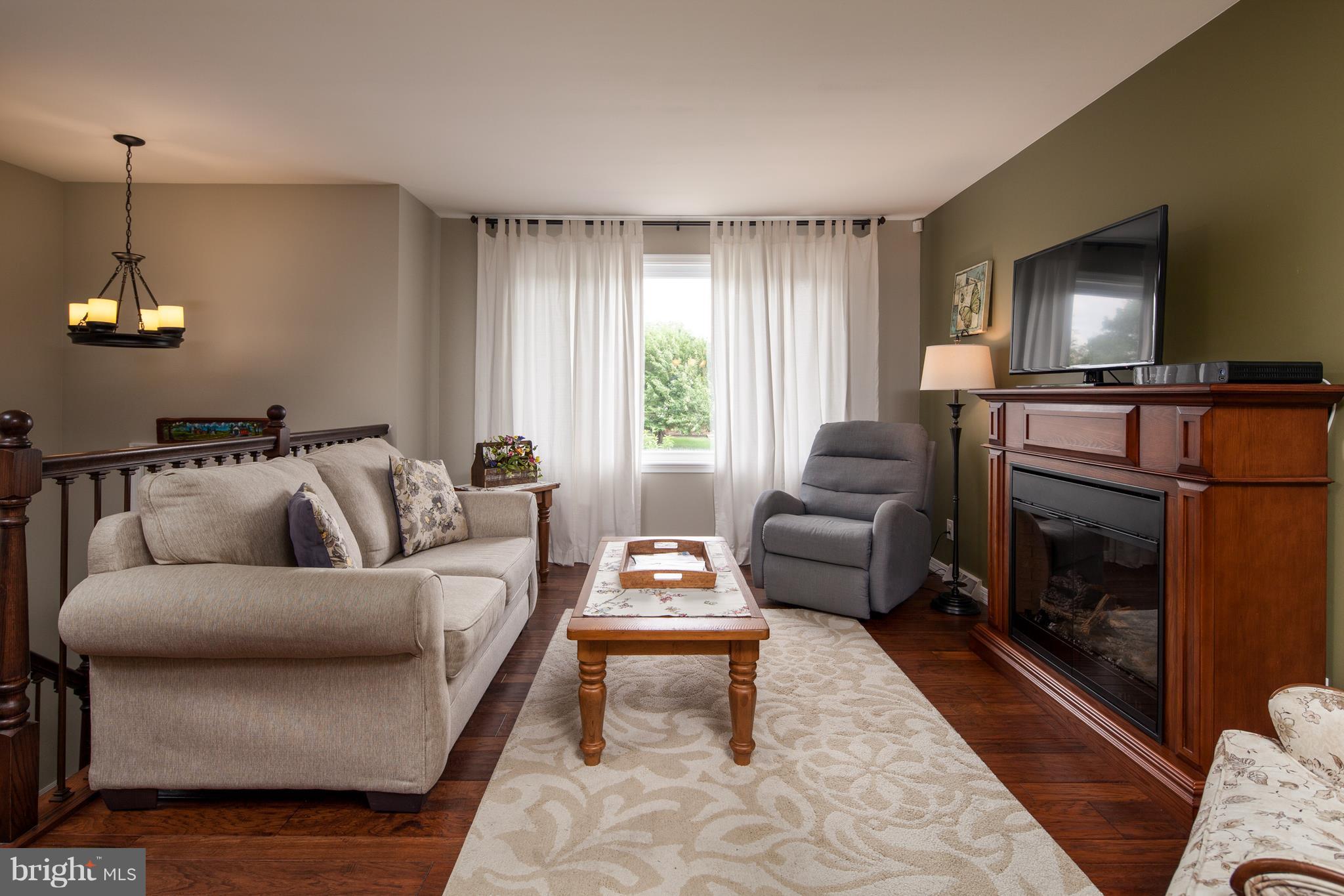 HERITAGE WOODS - Residential