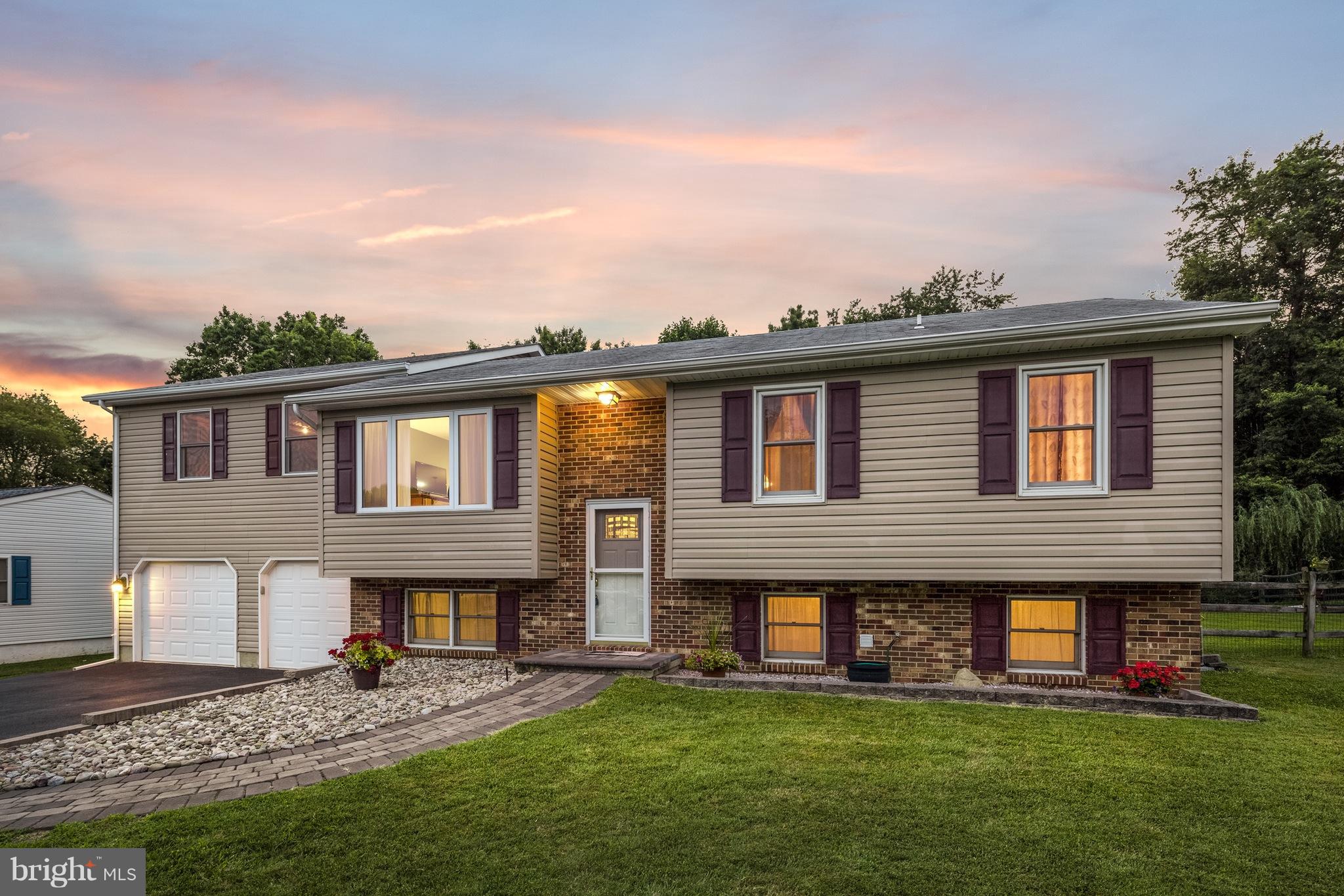 HERITAGE WOODS - Residential