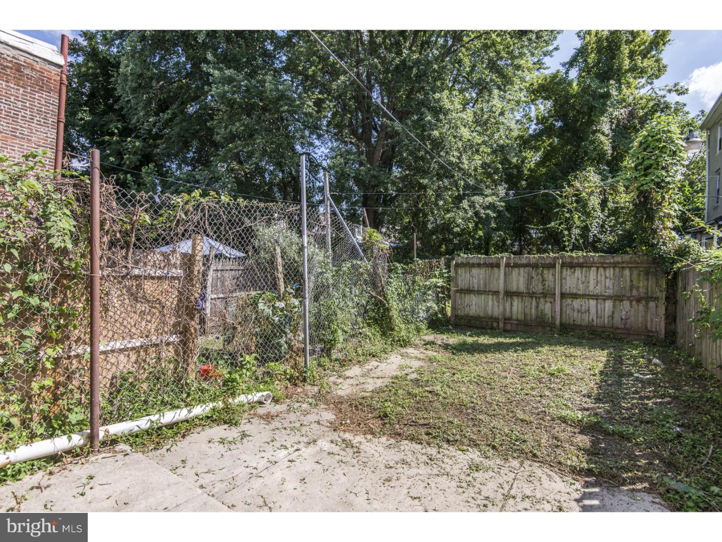 EAST FALLS - Residential Lease