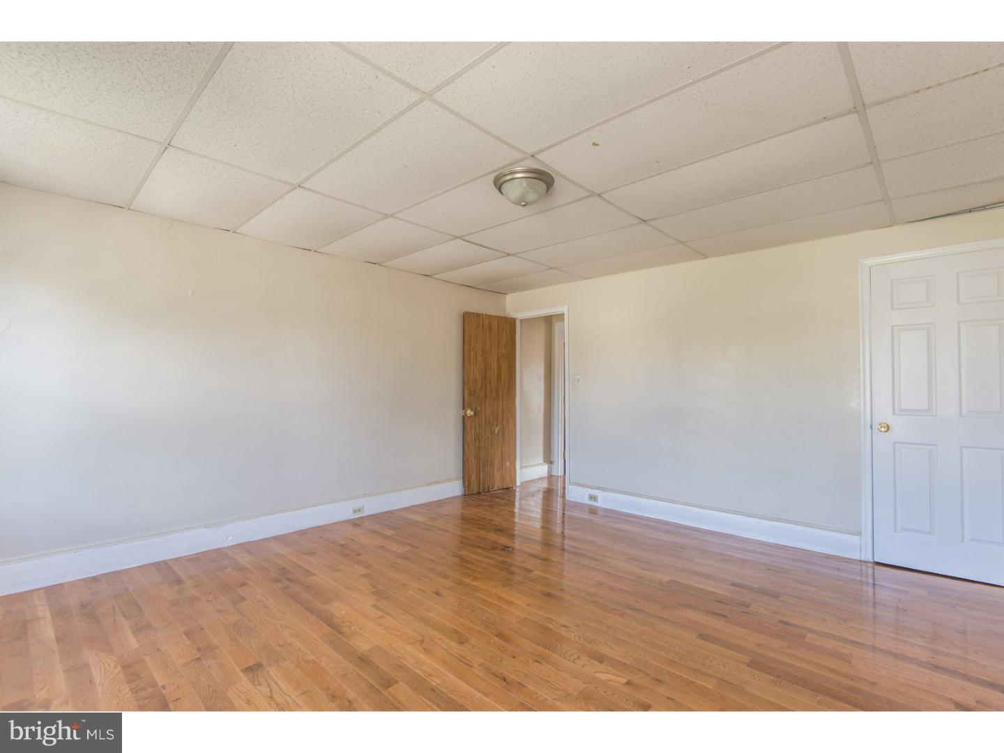 EAST FALLS - Residential Lease