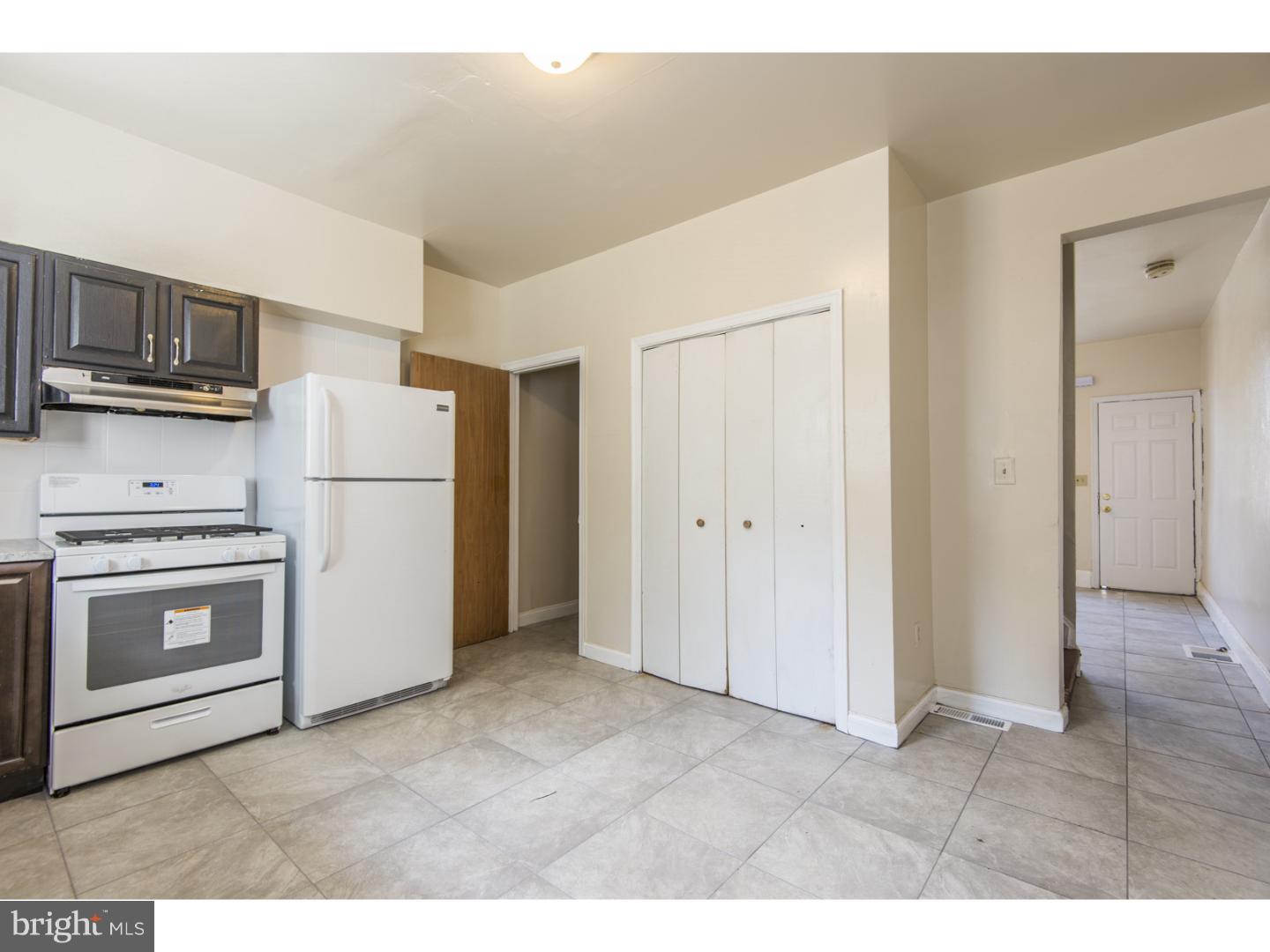 EAST FALLS - Residential Lease