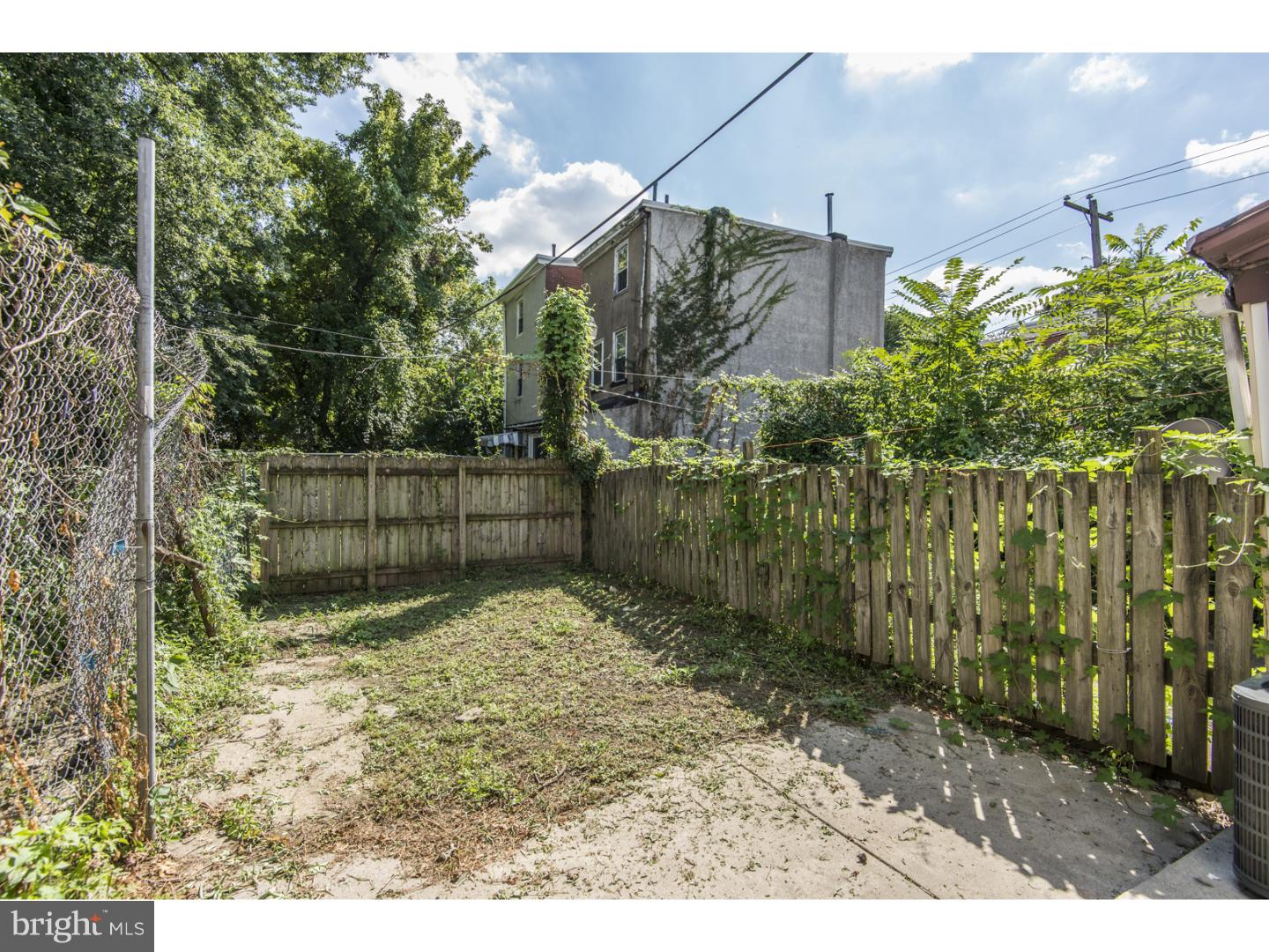 EAST FALLS - Residential Lease