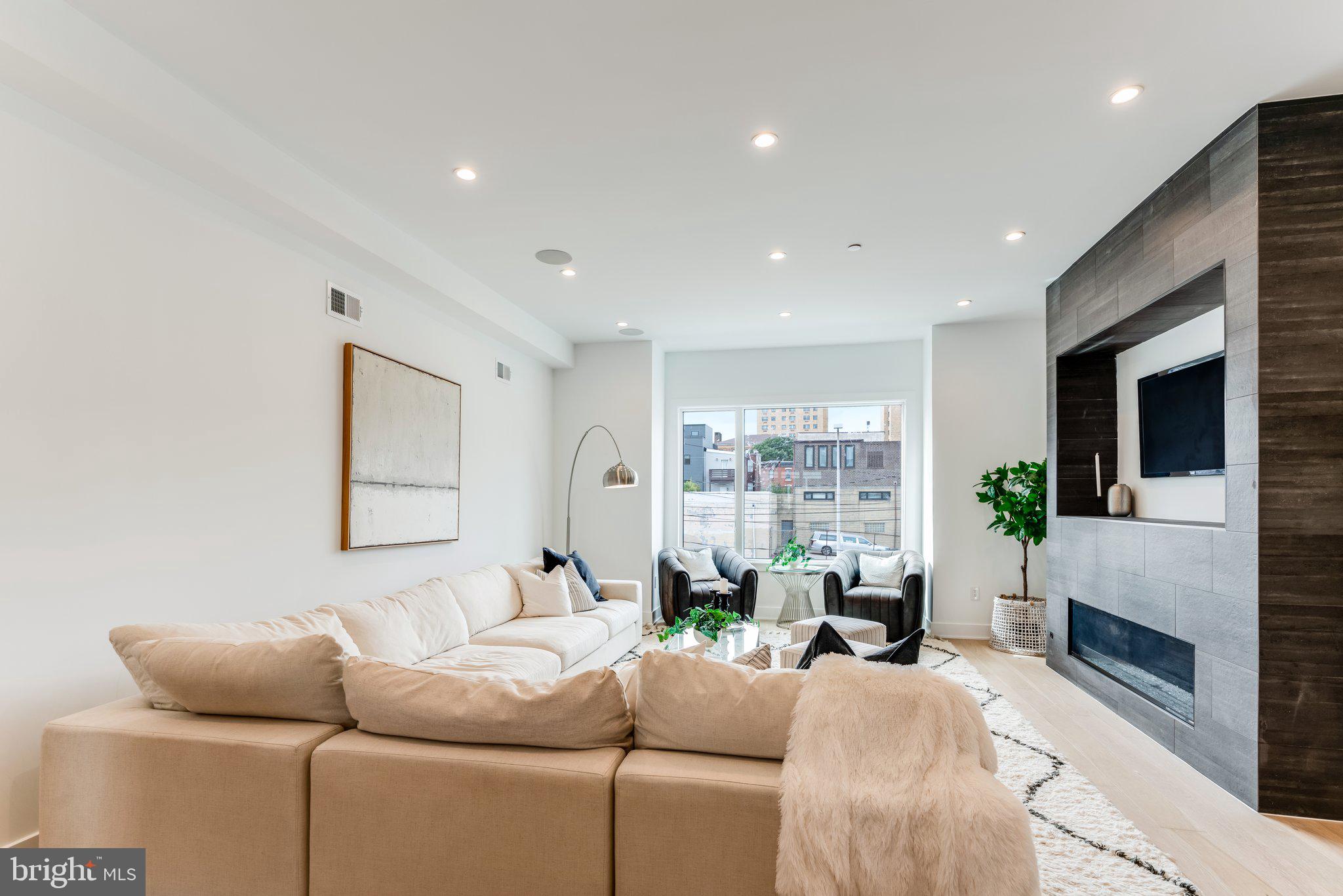 CENTER CITY - Residential