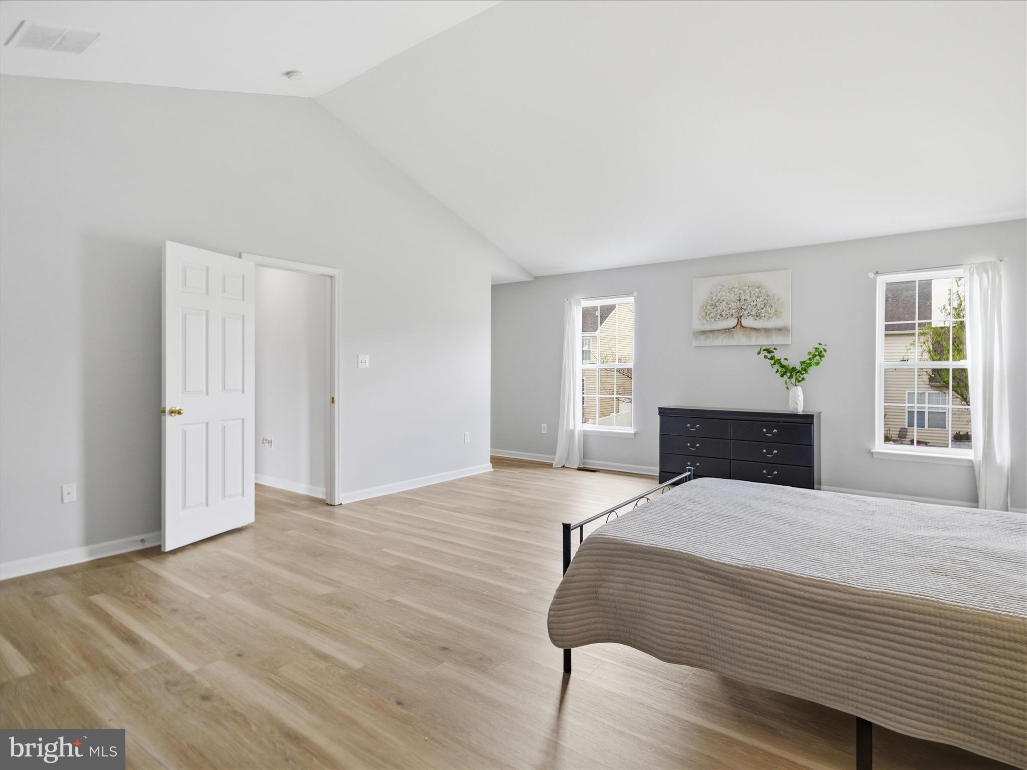 THE VILLAGE OF WASHINGTON TRAIL - Residential