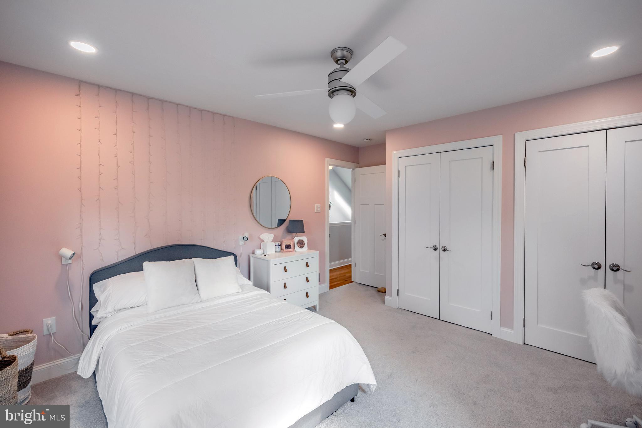 NEWTOWN SQ - Residential