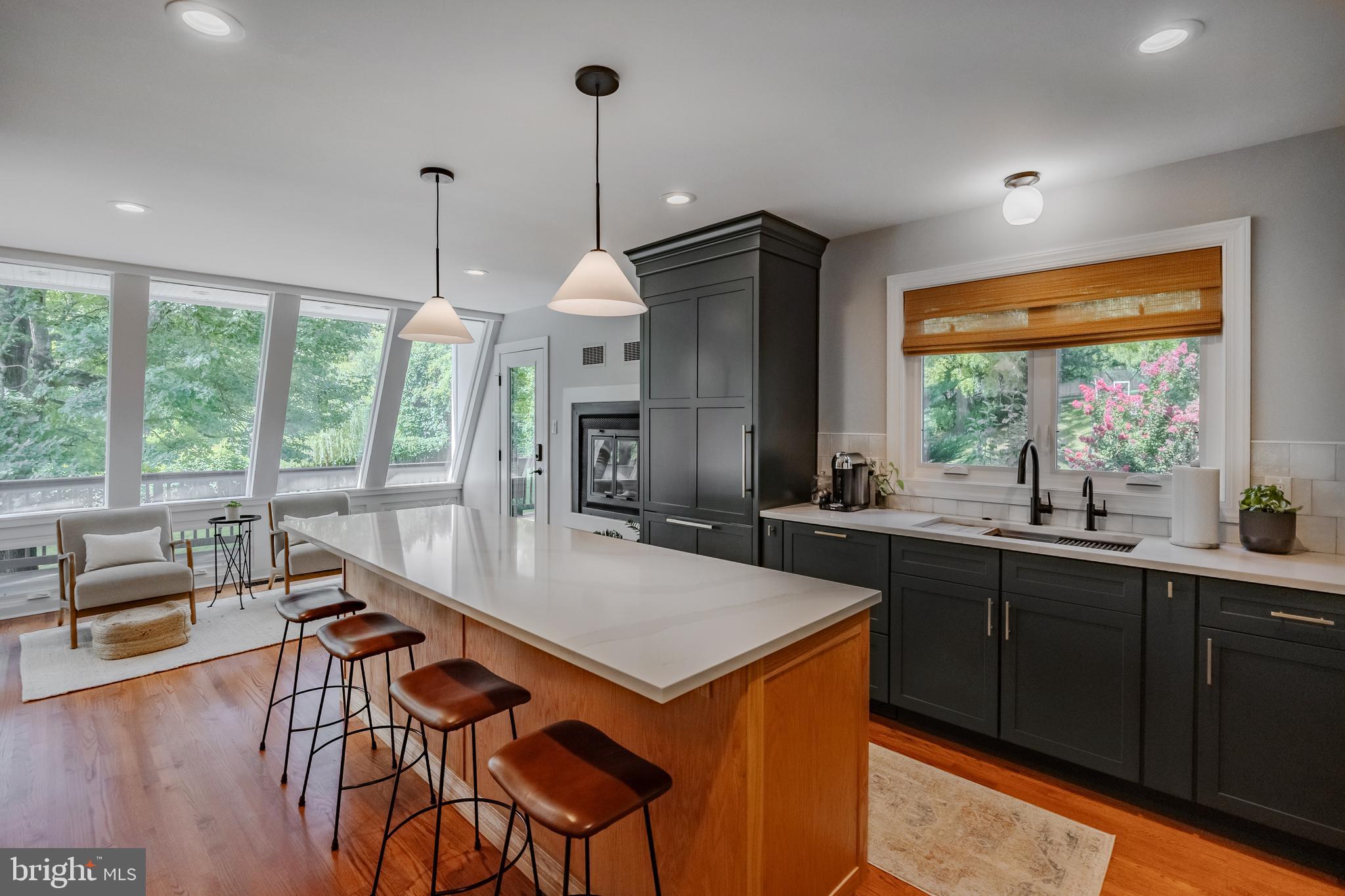 NEWTOWN SQ - Residential