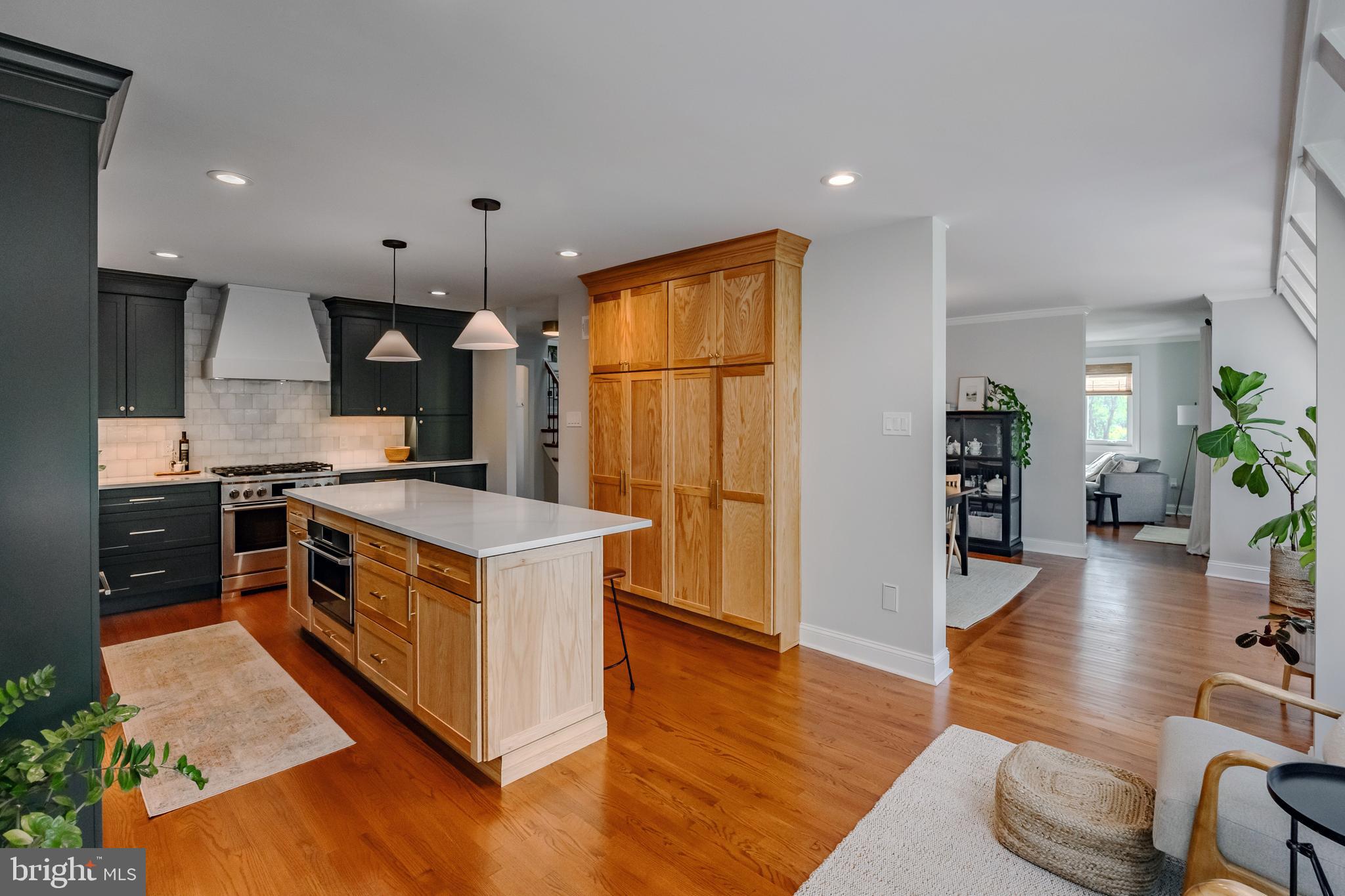 NEWTOWN SQ - Residential