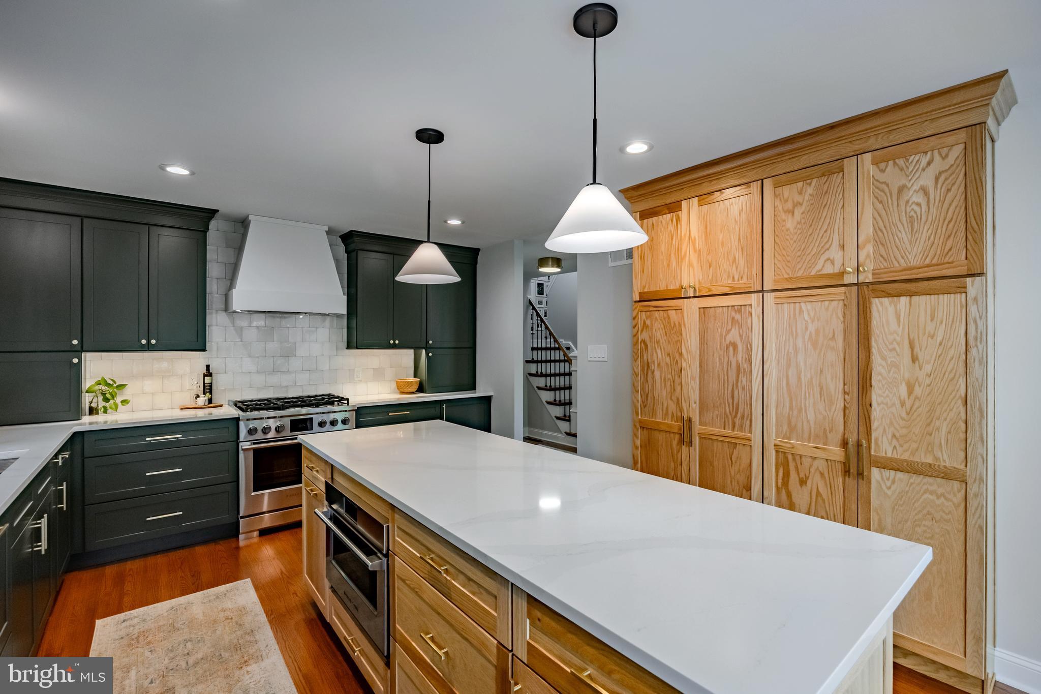 NEWTOWN SQ - Residential